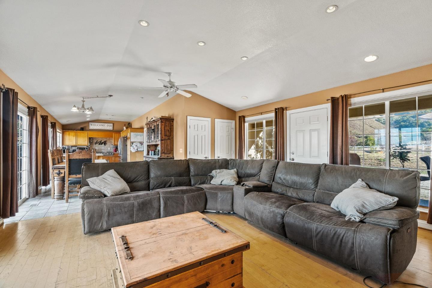 Detail Gallery Image 16 of 74 For 350 San Benancio Rd, Salinas,  CA 93908 - 3 Beds | 2/1 Baths