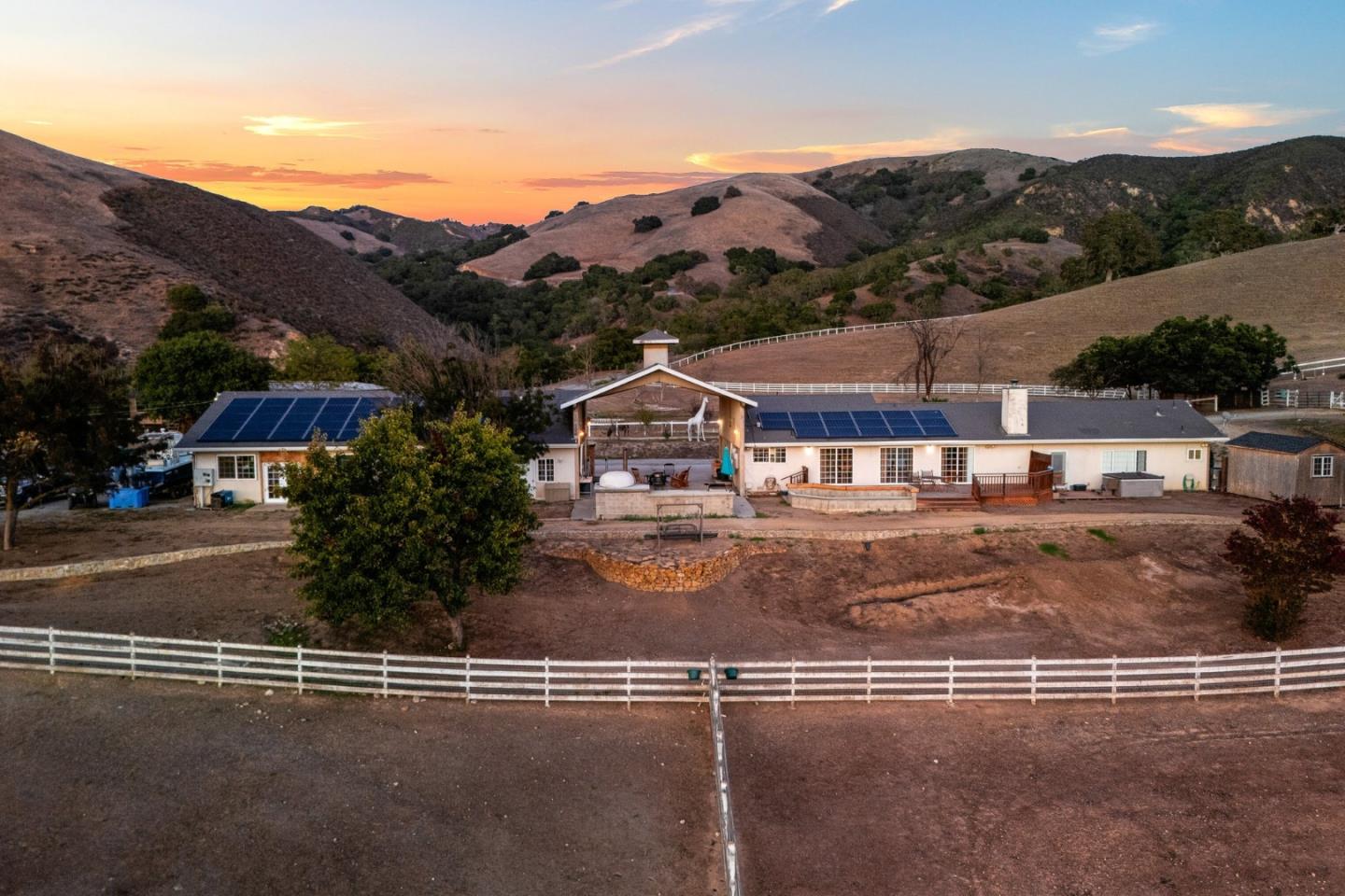 Detail Gallery Image 3 of 74 For 350 San Benancio Rd, Salinas,  CA 93908 - 3 Beds | 2/1 Baths