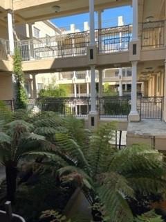 Detail Gallery Image 3 of 21 For 153 N San Mateo, San Mateo,  CA 94403 - 2 Beds | 2 Baths