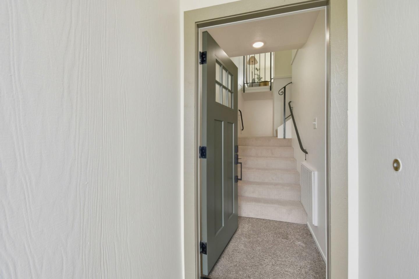 Detail Gallery Image 3 of 28 For 626 Price St, Daly City,  CA 94014 - 2 Beds | 2 Baths