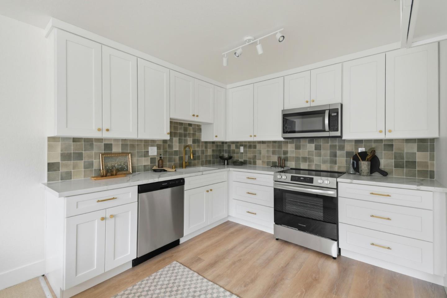 Detail Gallery Image 9 of 28 For 626 Price St, Daly City,  CA 94014 - 2 Beds | 2 Baths