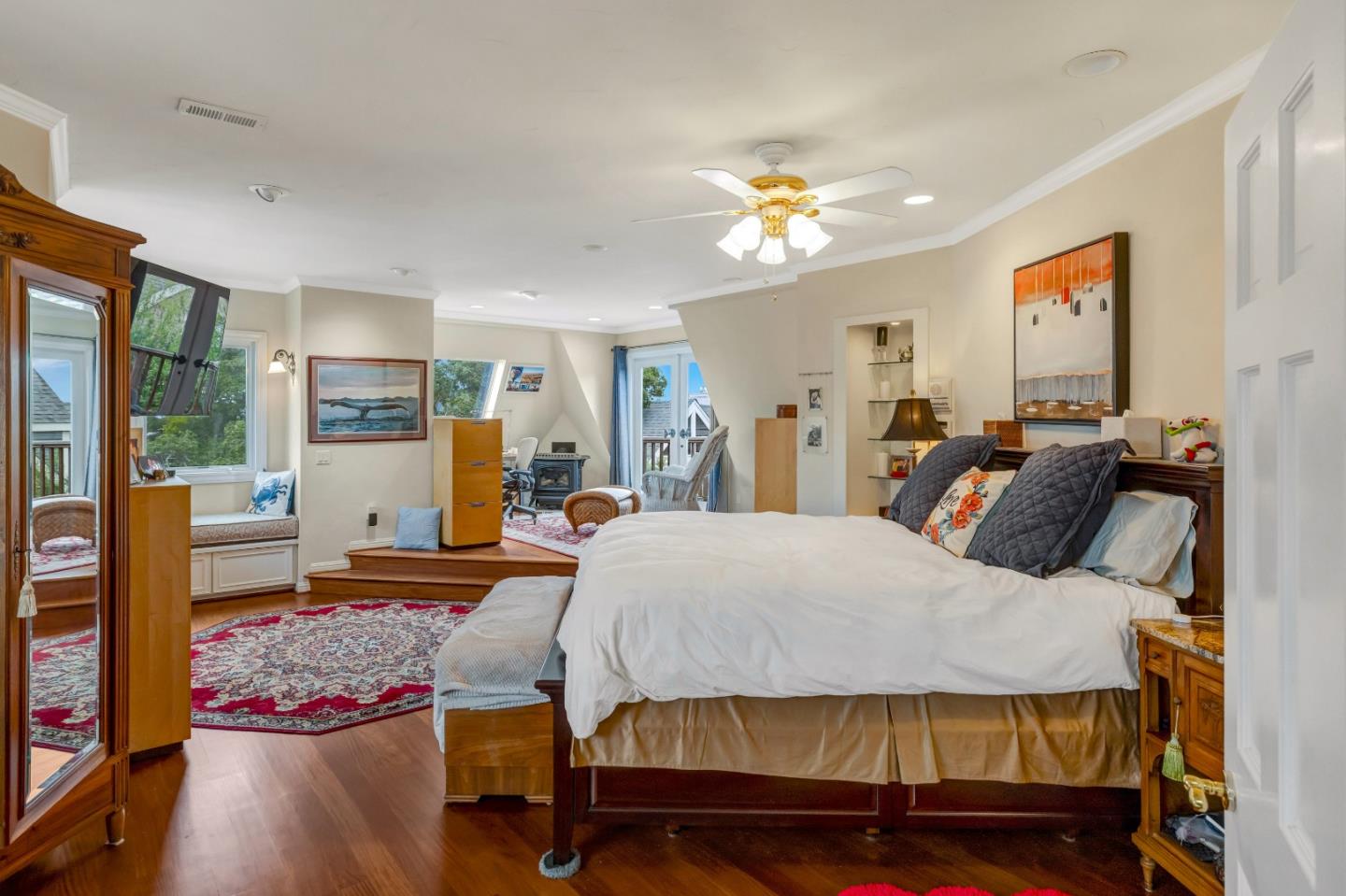 Detail Gallery Image 15 of 54 For 127 16th St, Pacific Grove,  CA 93950 - 3 Beds | 4 Baths