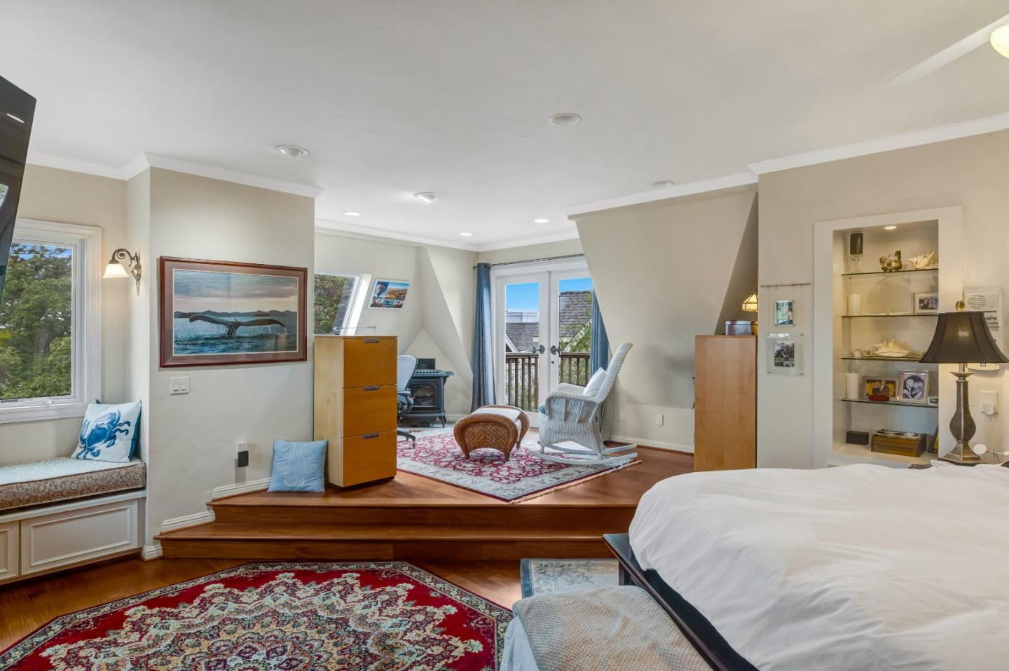 Detail Gallery Image 16 of 54 For 127 16th St, Pacific Grove,  CA 93950 - 3 Beds | 4 Baths