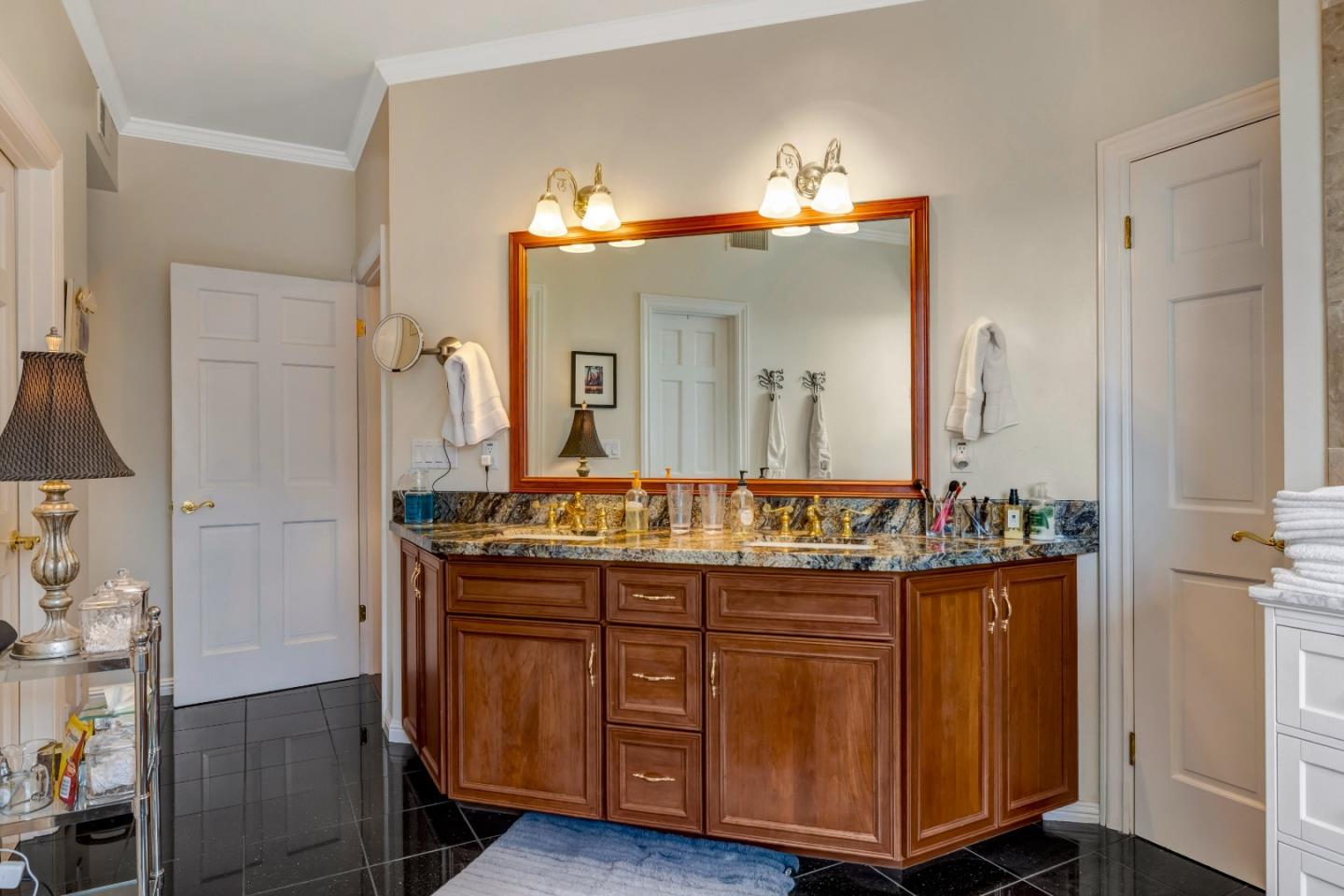 Detail Gallery Image 19 of 54 For 127 16th St, Pacific Grove,  CA 93950 - 3 Beds | 4 Baths