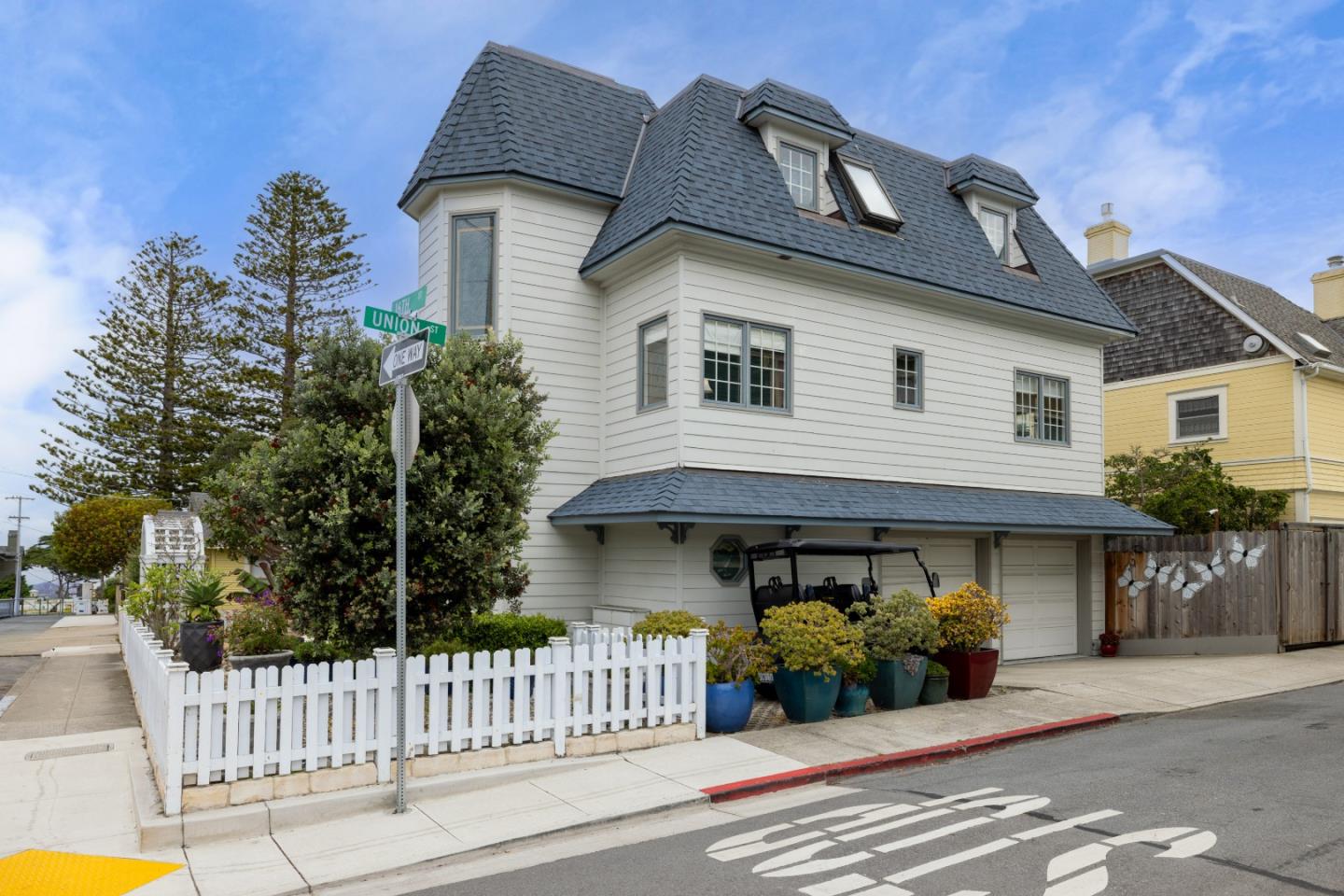 Detail Gallery Image 35 of 54 For 127 16th St, Pacific Grove,  CA 93950 - 3 Beds | 4 Baths