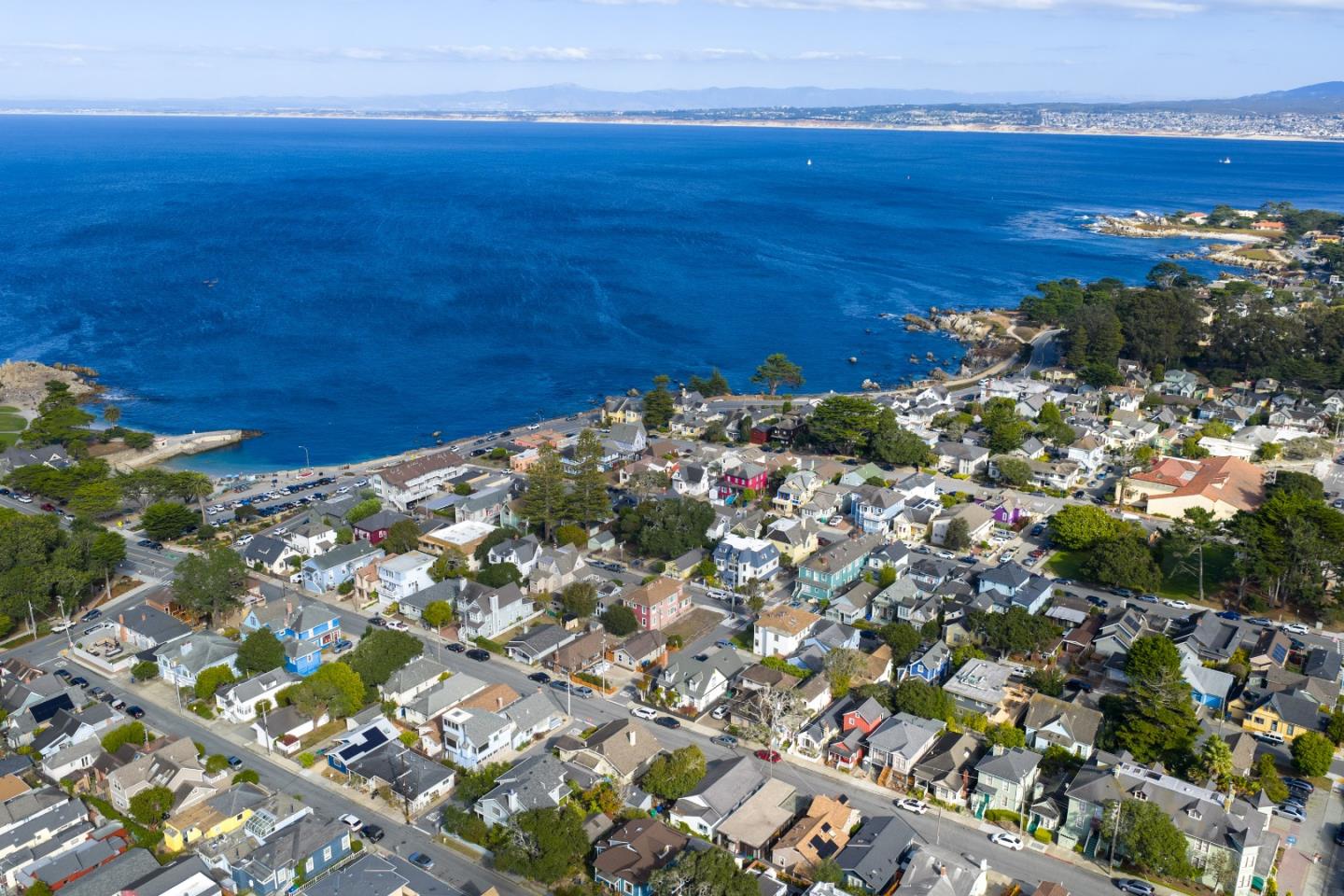 Detail Gallery Image 45 of 54 For 127 16th St, Pacific Grove,  CA 93950 - 3 Beds | 4 Baths