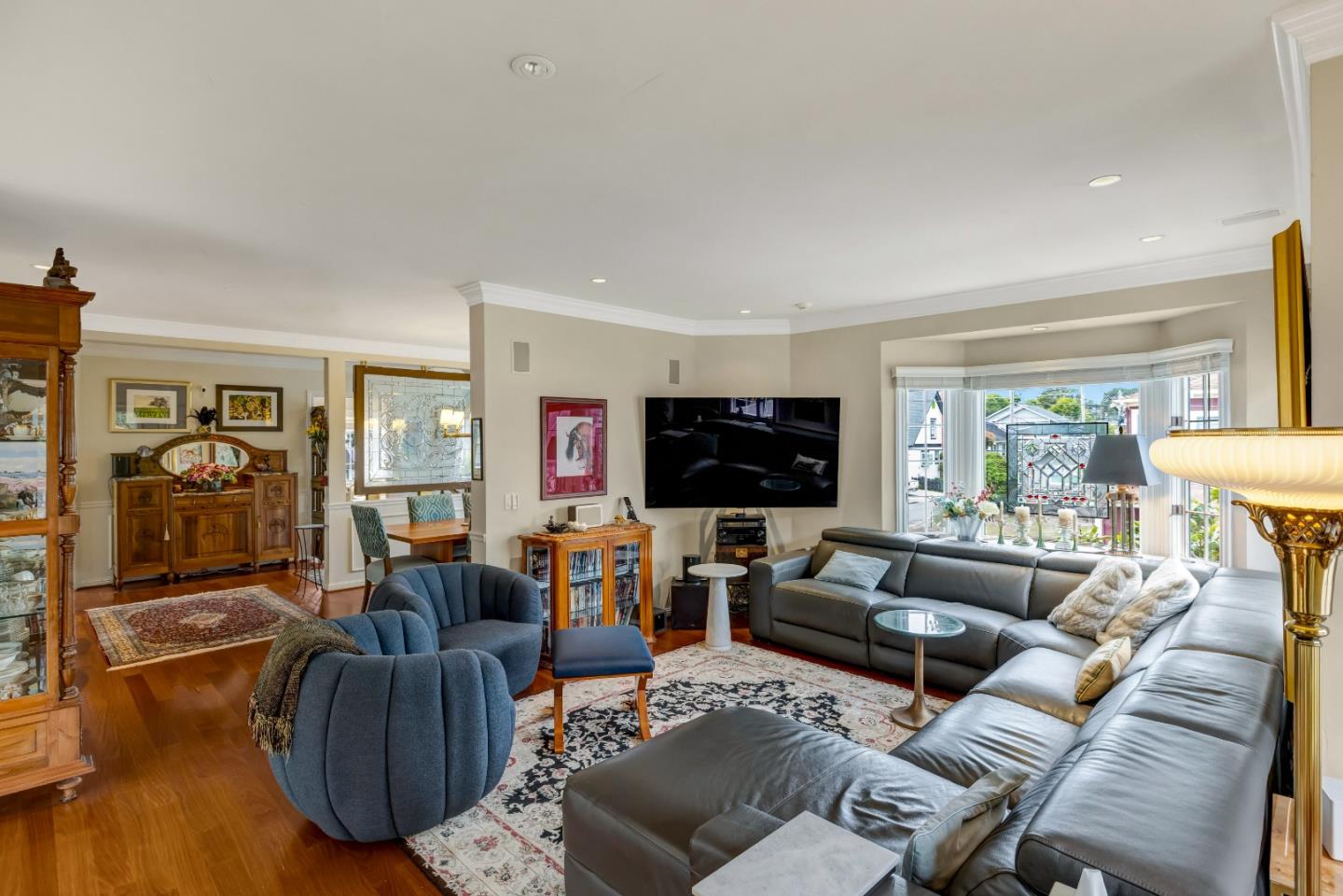 Detail Gallery Image 8 of 54 For 127 16th St, Pacific Grove,  CA 93950 - 3 Beds | 4 Baths