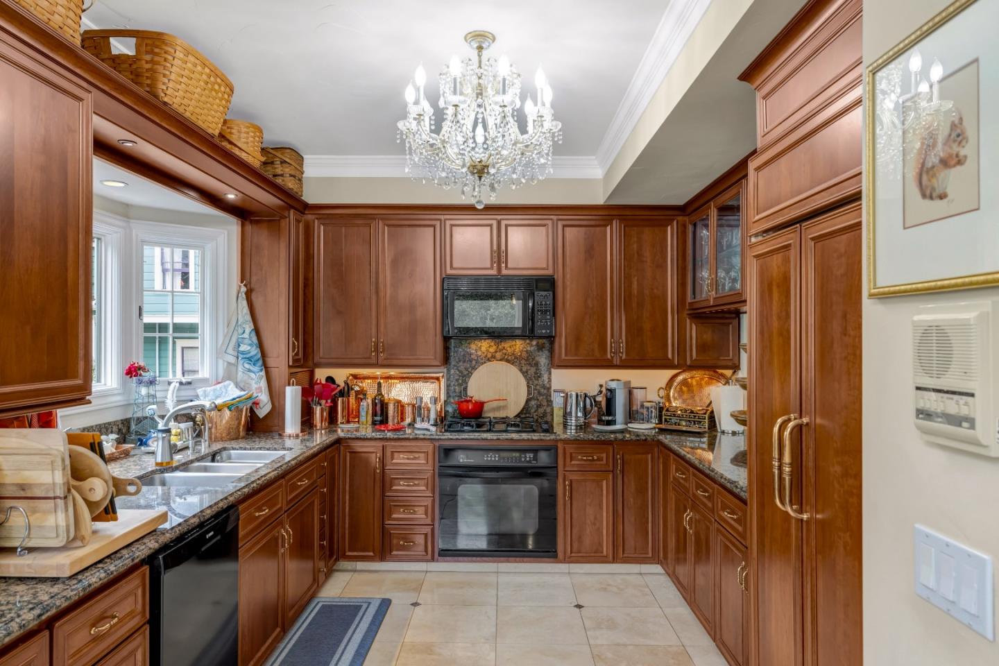 Detail Gallery Image 9 of 54 For 127 16th St, Pacific Grove,  CA 93950 - 3 Beds | 4 Baths