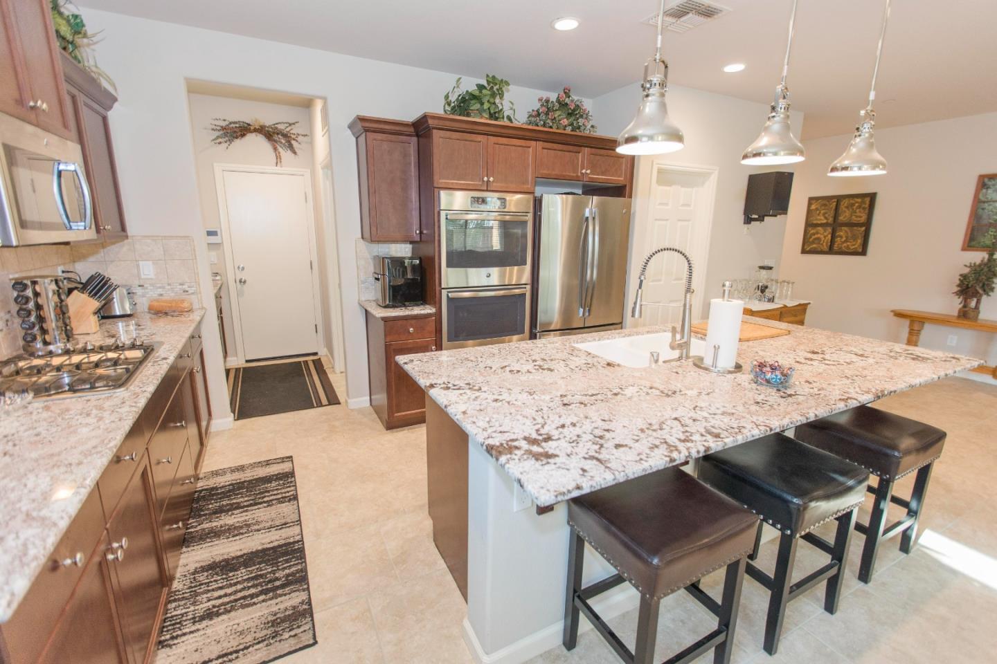 Detail Gallery Image 13 of 46 For 3776 Saginaw Ave, Clovis,  CA 93619 - 3 Beds | 3 Baths