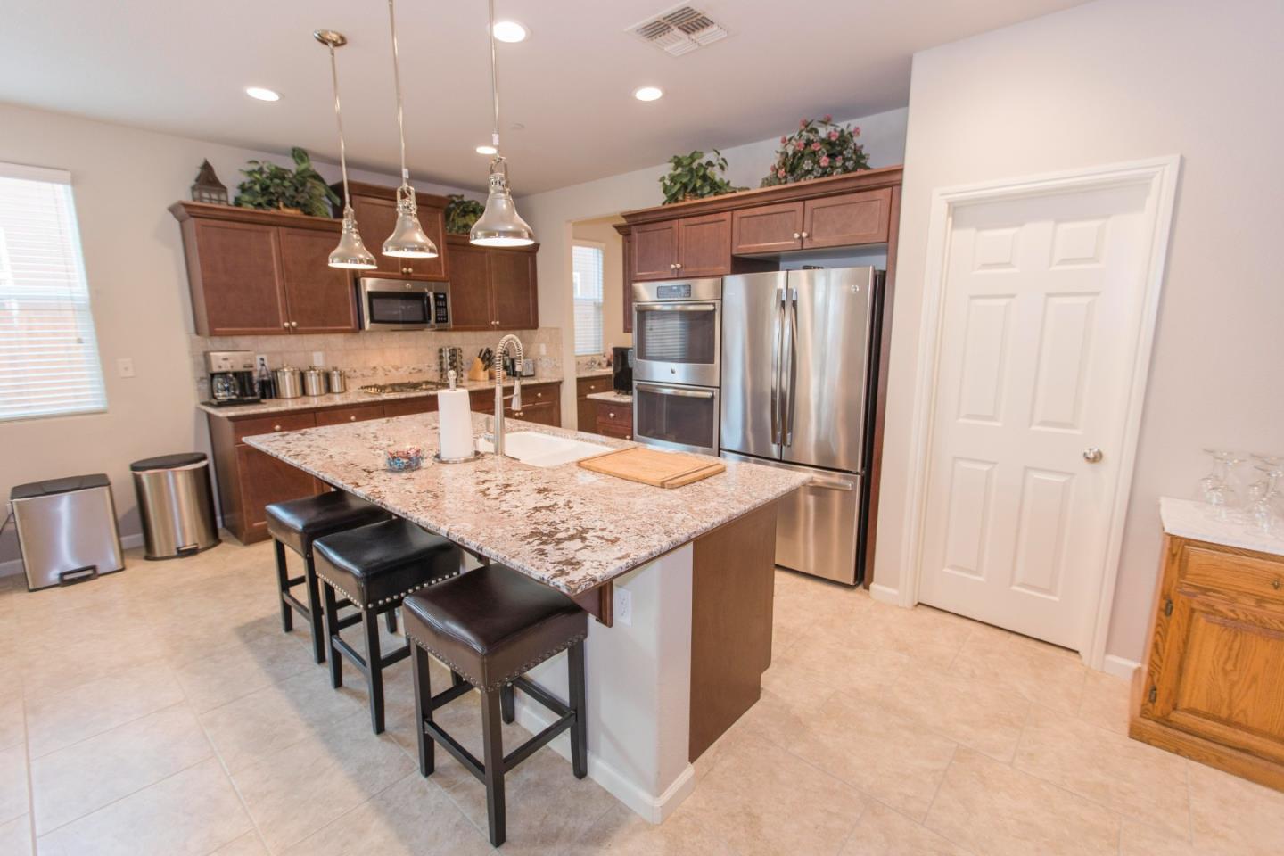 Detail Gallery Image 15 of 46 For 3776 Saginaw Ave, Clovis,  CA 93619 - 3 Beds | 3 Baths