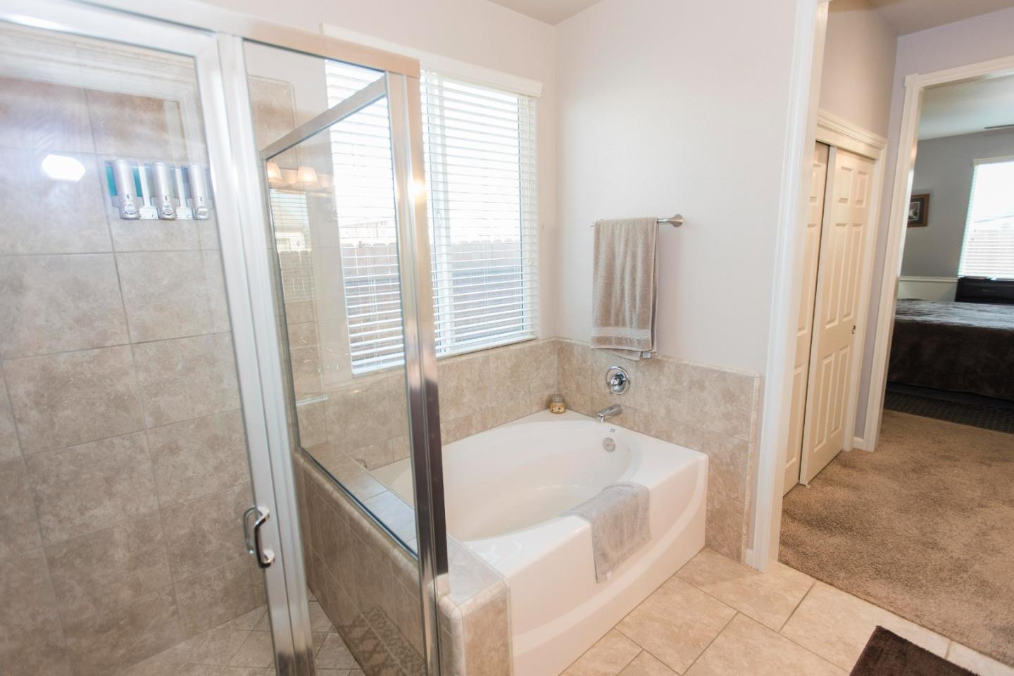 Detail Gallery Image 25 of 46 For 3776 Saginaw Ave, Clovis,  CA 93619 - 3 Beds | 3 Baths