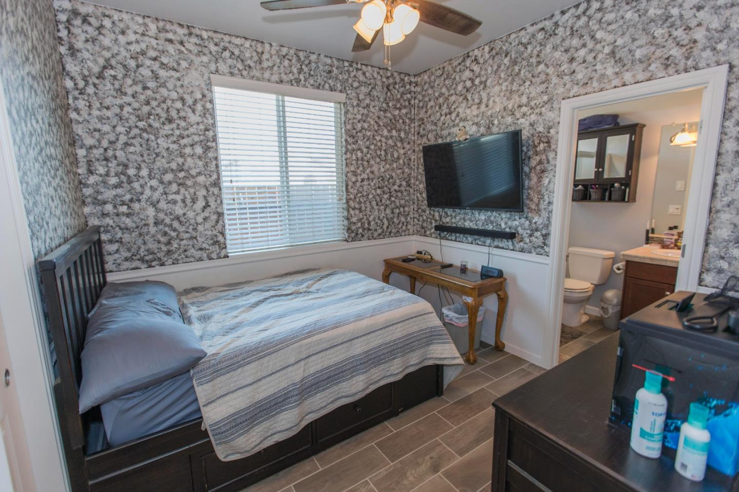 Detail Gallery Image 38 of 46 For 3776 Saginaw Ave, Clovis,  CA 93619 - 3 Beds | 3 Baths