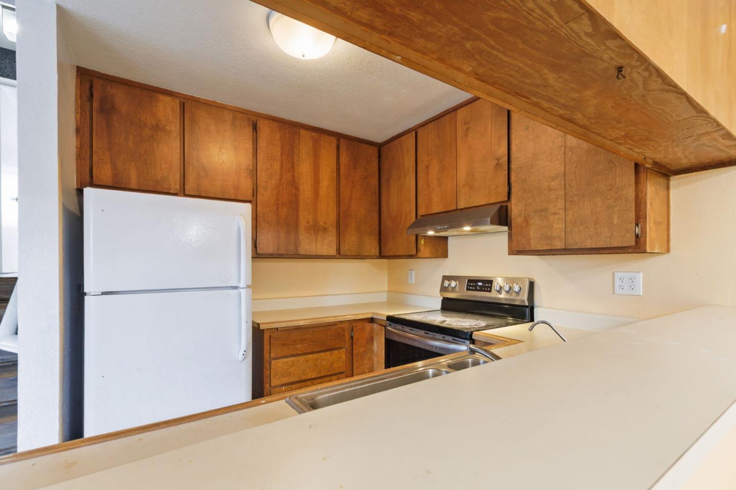 Detail Gallery Image 11 of 26 For 1227 Coyote Creek Ct, San Jose,  CA 95116 - 1 Beds | 1 Baths