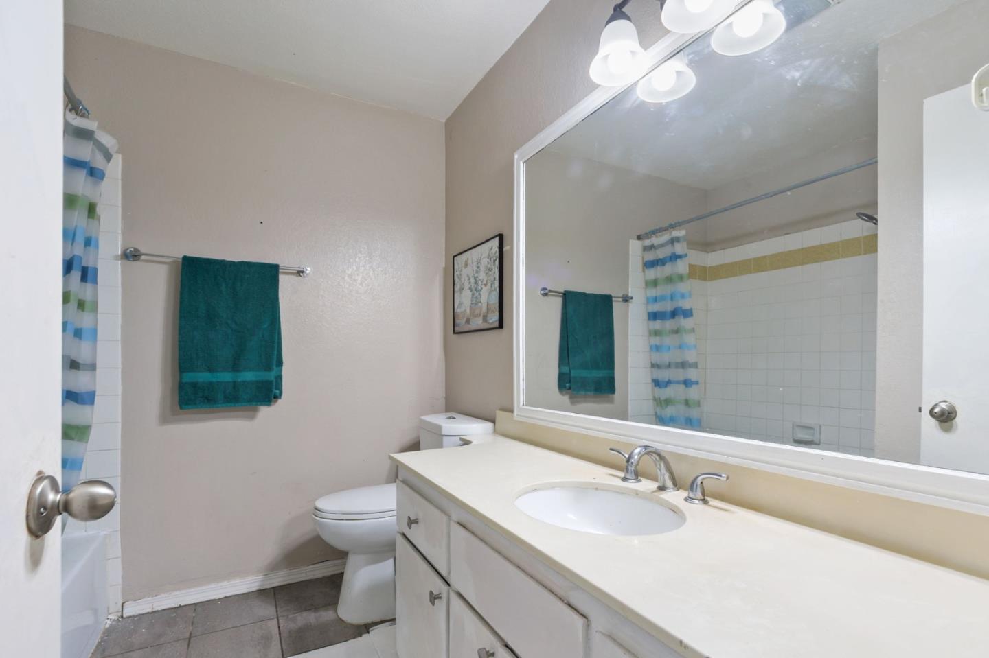 Detail Gallery Image 16 of 26 For 1227 Coyote Creek Ct, San Jose,  CA 95116 - 1 Beds | 1 Baths