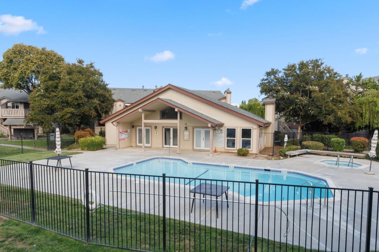 Detail Gallery Image 24 of 26 For 1227 Coyote Creek Ct, San Jose,  CA 95116 - 1 Beds | 1 Baths