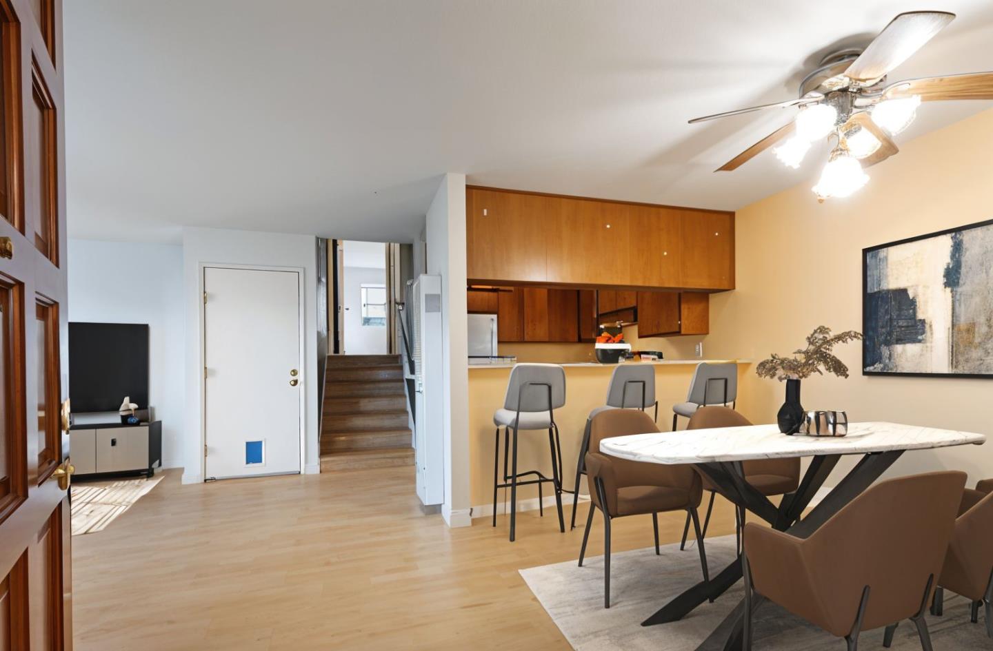 Detail Gallery Image 4 of 26 For 1227 Coyote Creek Ct, San Jose,  CA 95116 - 1 Beds | 1 Baths