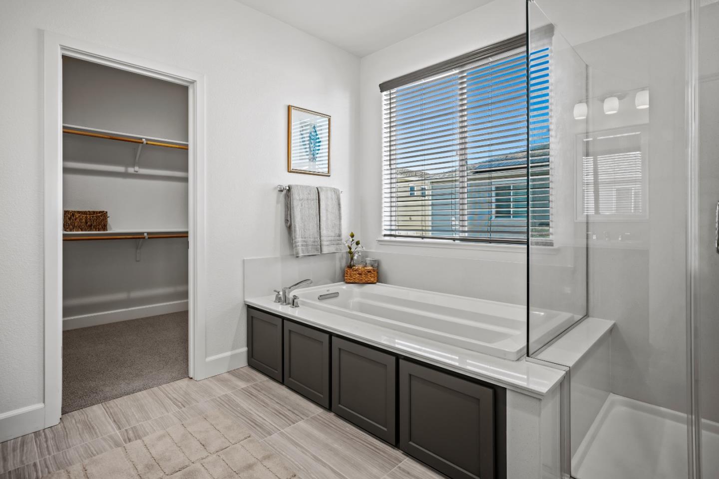 Detail Gallery Image 22 of 40 For 2721 Parkview Way, Marina,  CA 93933 - 4 Beds | 2/1 Baths