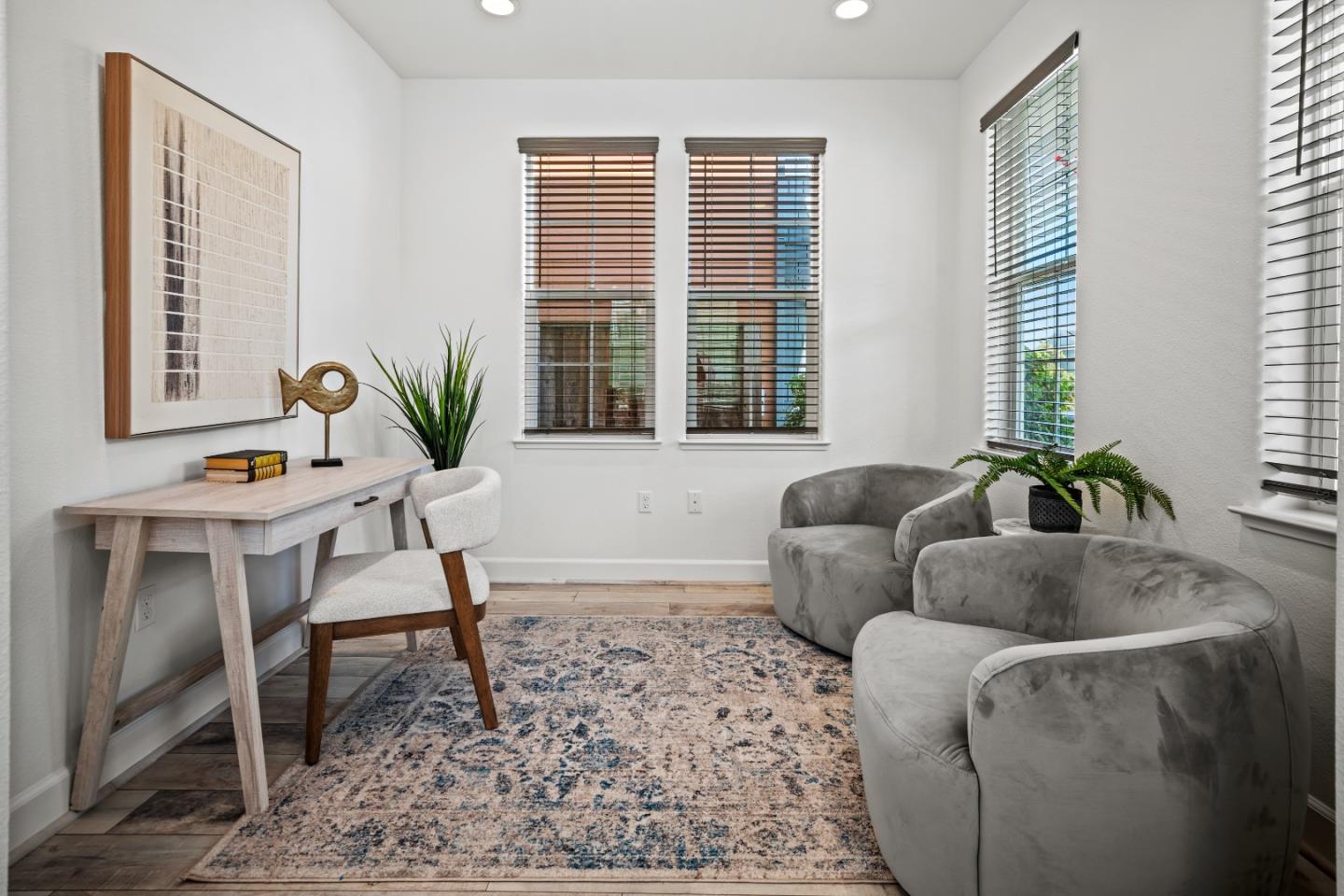 Detail Gallery Image 3 of 40 For 2721 Parkview Way, Marina,  CA 93933 - 4 Beds | 2/1 Baths