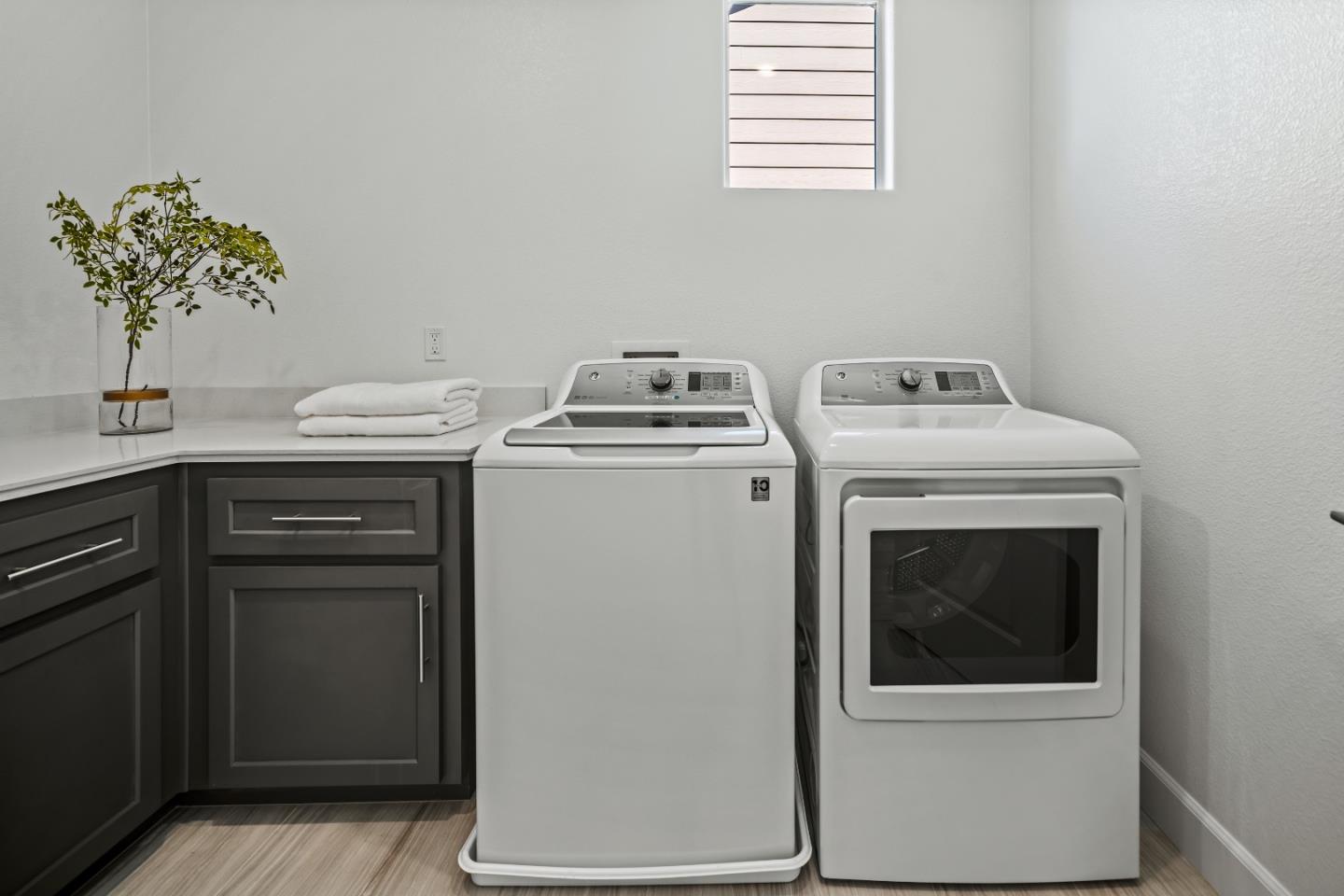 Detail Gallery Image 32 of 40 For 2721 Parkview Way, Marina,  CA 93933 - 4 Beds | 2/1 Baths