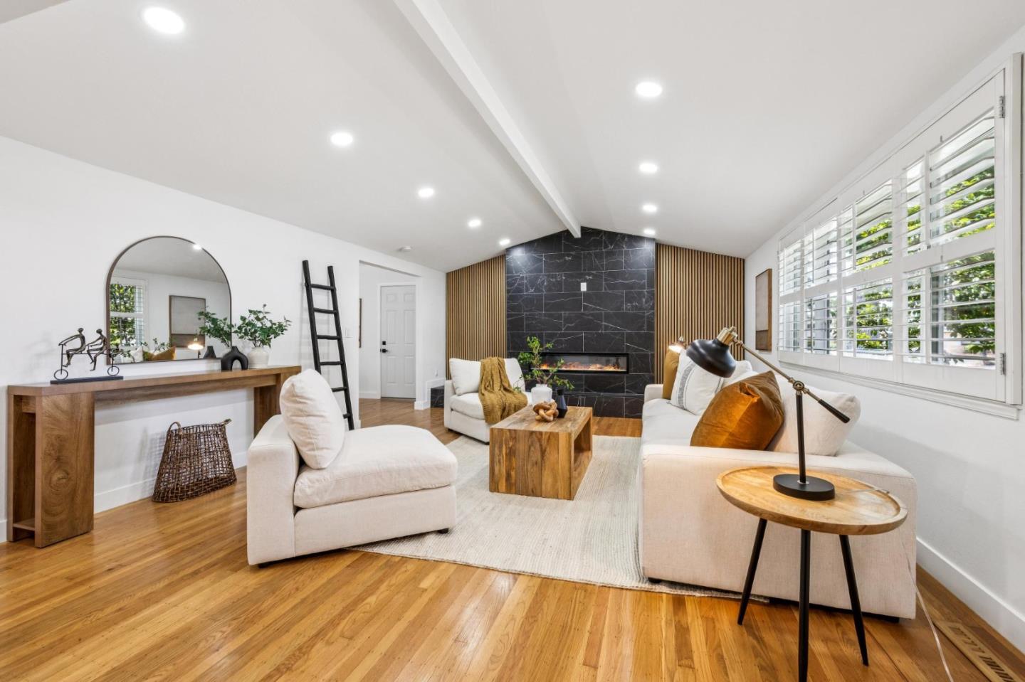 Detail Gallery Image 6 of 26 For 1500 E Campbell Ave, Campbell,  CA 95008 - 4 Beds | 2 Baths