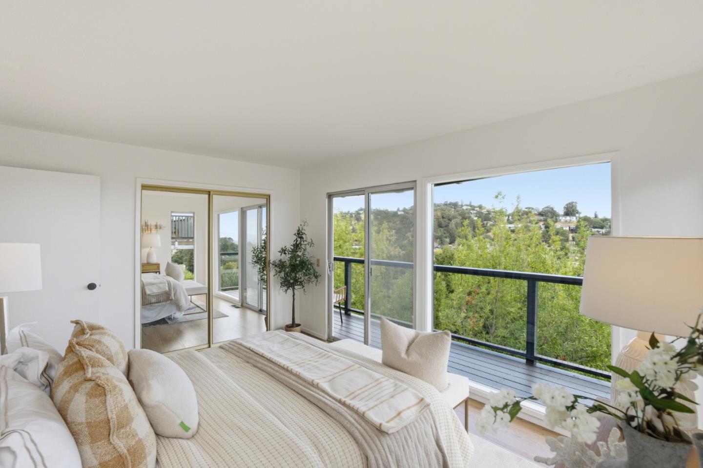 Detail Gallery Image 26 of 44 For 88 Madera Ave, San Carlos,  CA 94070 - 3 Beds | 2/1 Baths