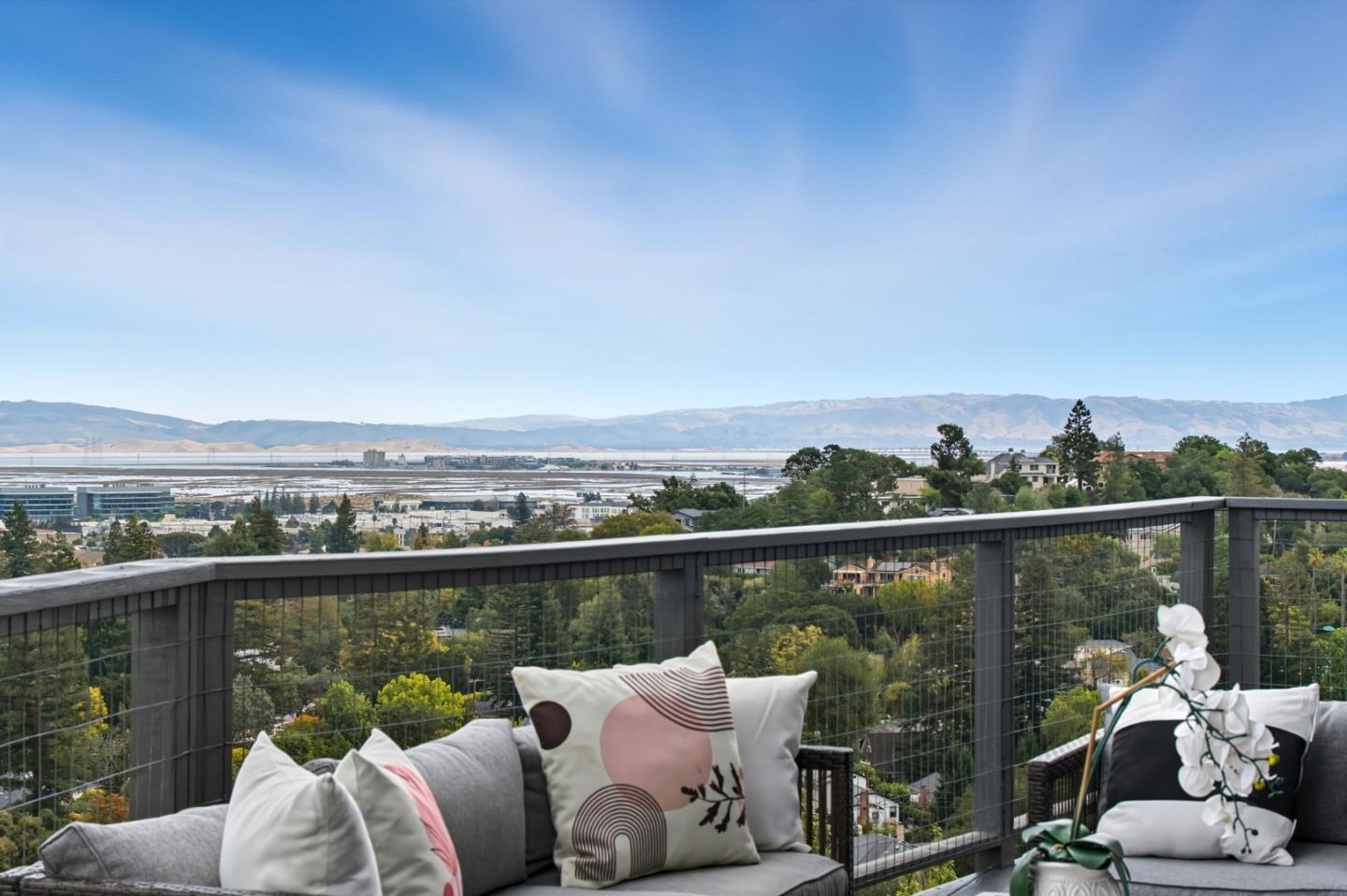 Detail Gallery Image 3 of 44 For 88 Madera Ave, San Carlos,  CA 94070 - 3 Beds | 2/1 Baths