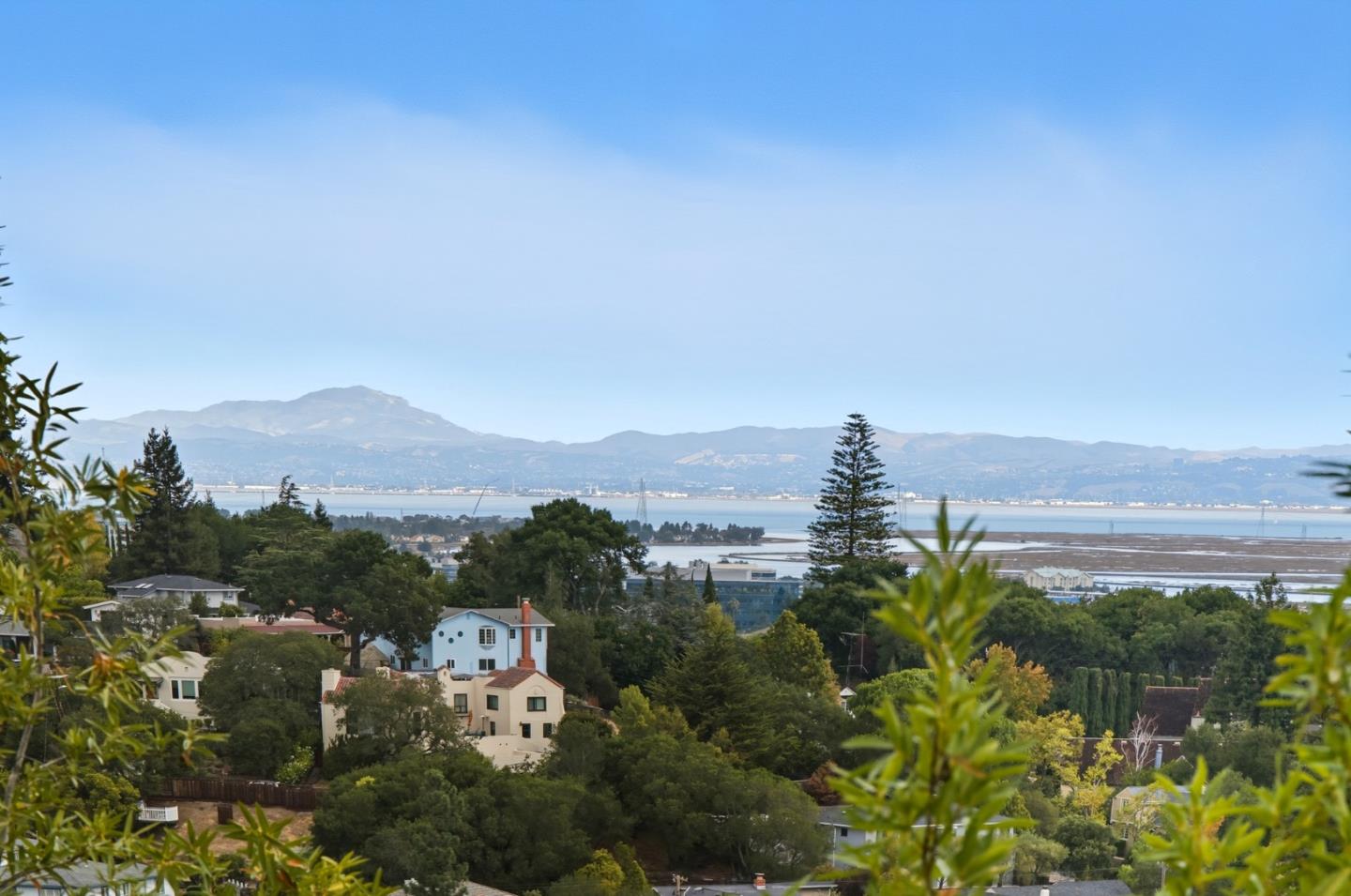 Detail Gallery Image 34 of 44 For 88 Madera Ave, San Carlos,  CA 94070 - 3 Beds | 2/1 Baths