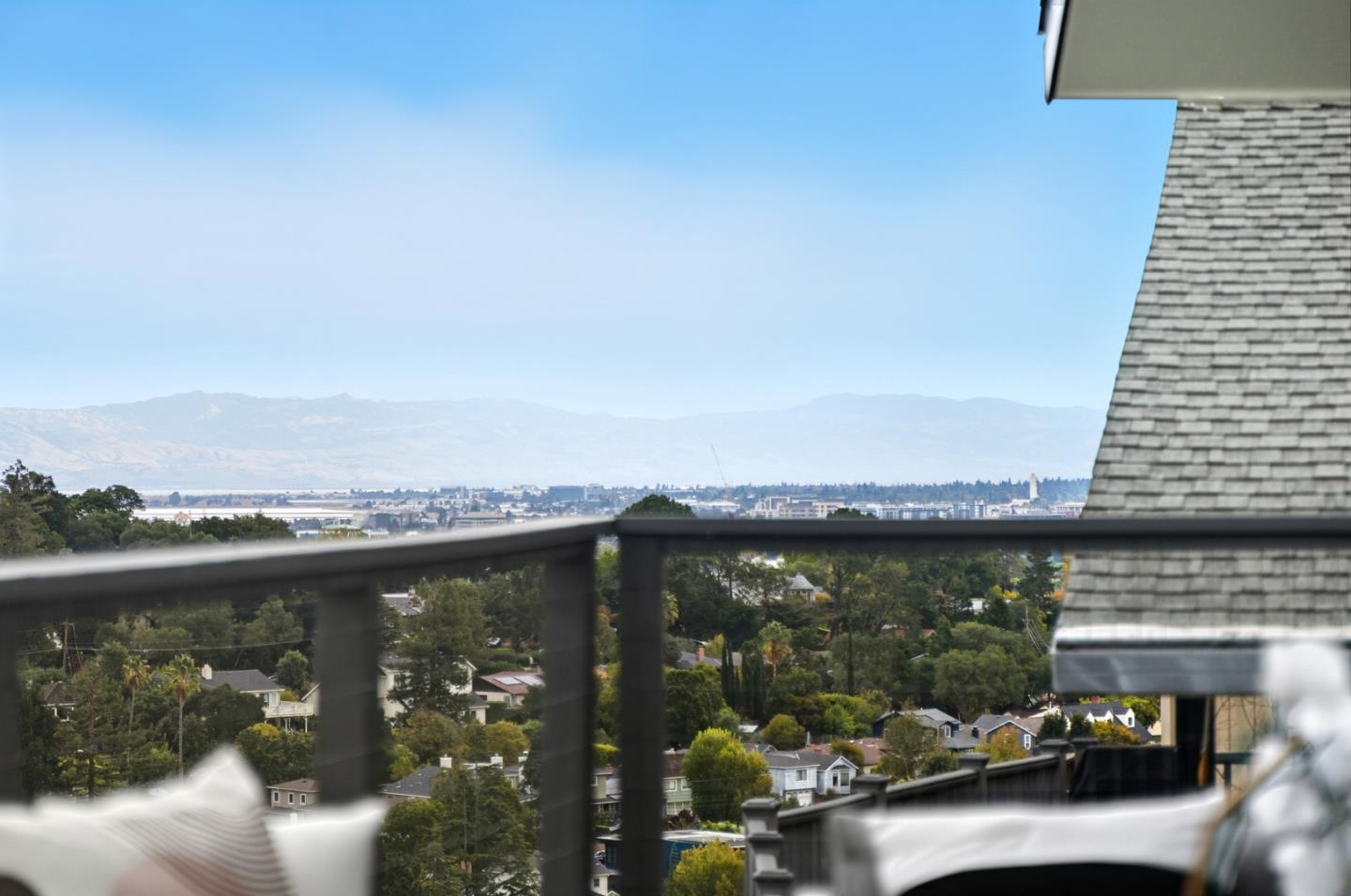 Detail Gallery Image 36 of 44 For 88 Madera Ave, San Carlos,  CA 94070 - 3 Beds | 2/1 Baths