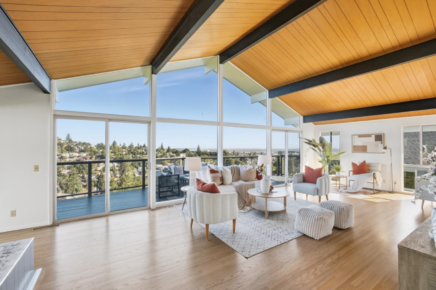 Detail Gallery Image 4 of 44 For 88 Madera Ave, San Carlos,  CA 94070 - 3 Beds | 2/1 Baths