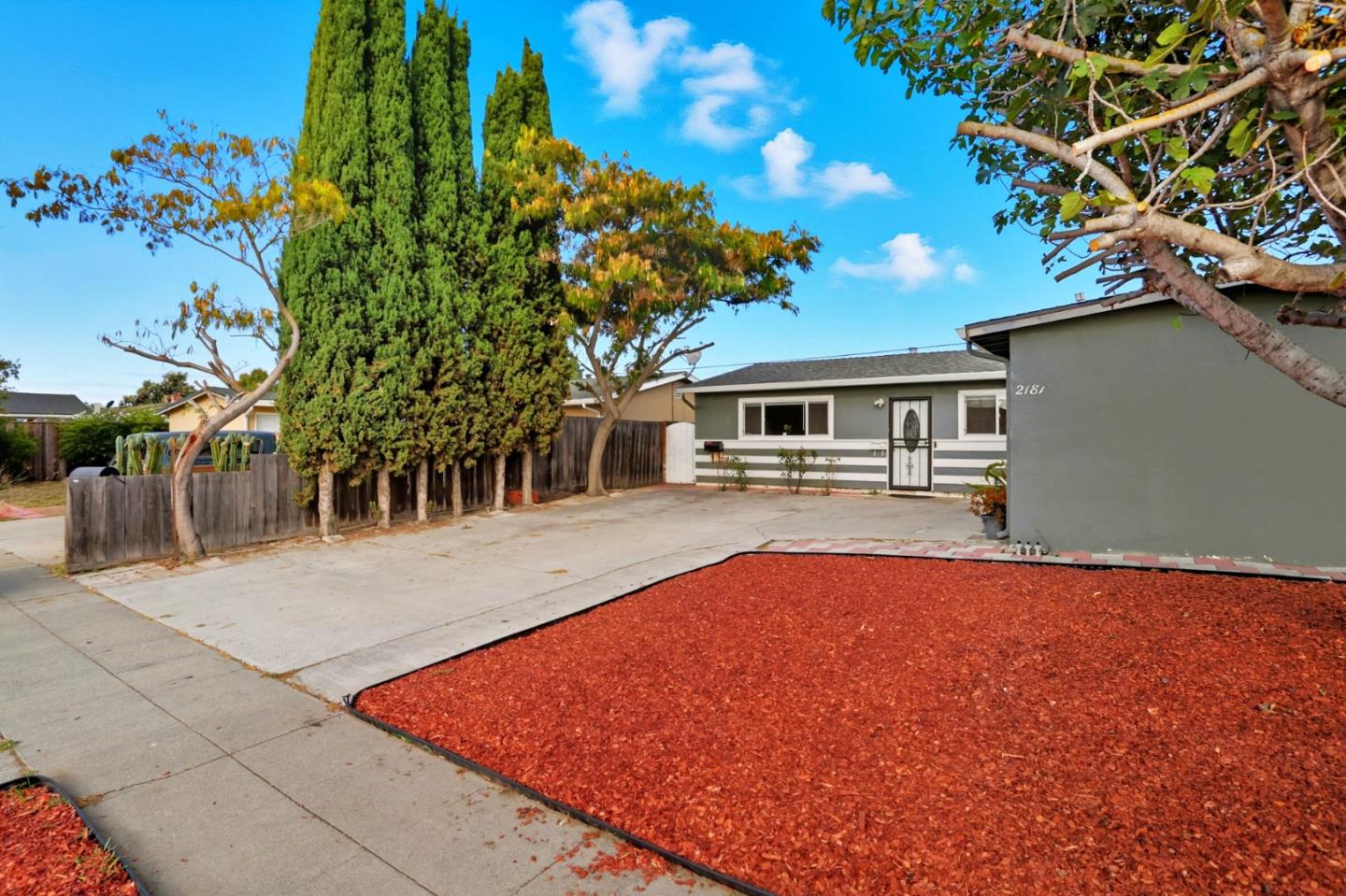 Detail Gallery Image 3 of 39 For 2181 Evelyn Ave, San Jose,  CA 95122 - 3 Beds | 2 Baths