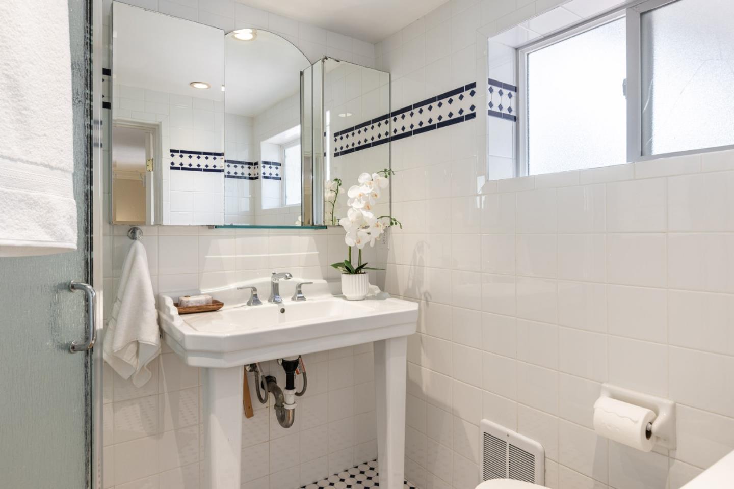 Detail Gallery Image 20 of 34 For 0 5th Avenue 3 Se of Perry Newberry Way, Carmel,  CA 93921 - 3 Beds | 2 Baths