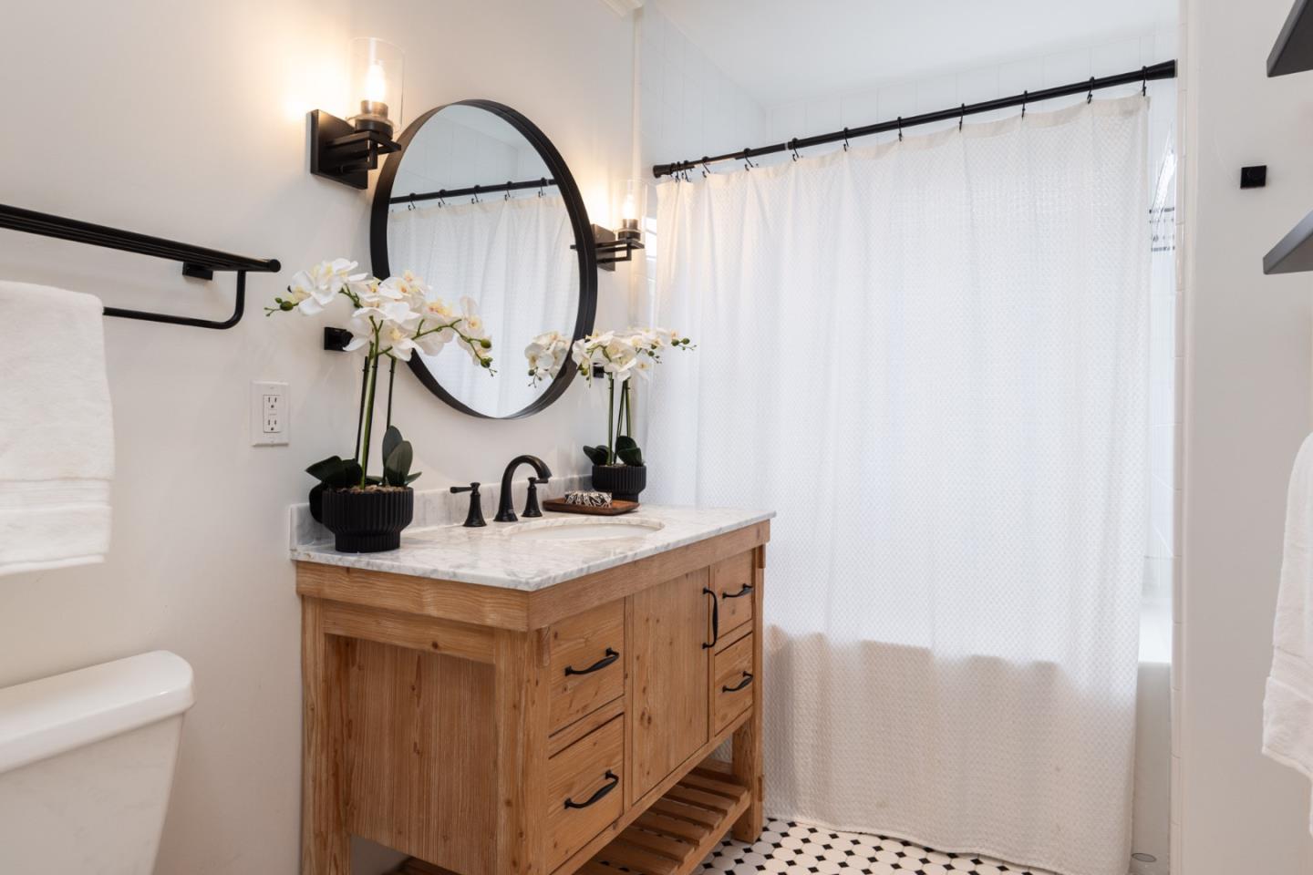 Detail Gallery Image 25 of 34 For 0 5th Avenue 3 Se of Perry Newberry Way, Carmel,  CA 93921 - 3 Beds | 2 Baths