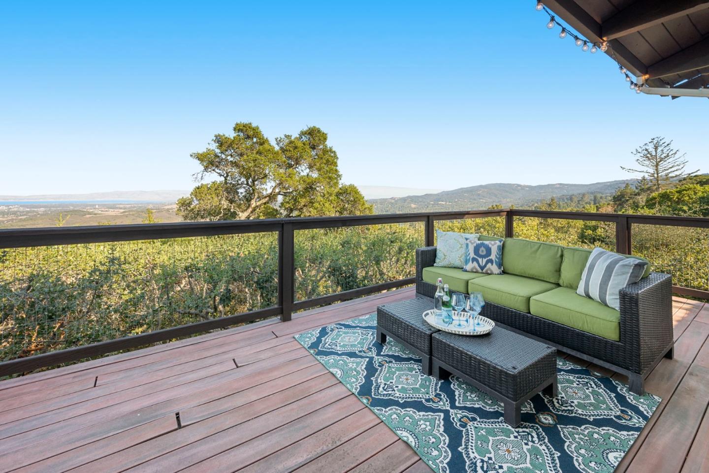 Detail Gallery Image 13 of 45 For 168 Sunrise Dr, Woodside,  CA 94062 - 2 Beds | 2 Baths