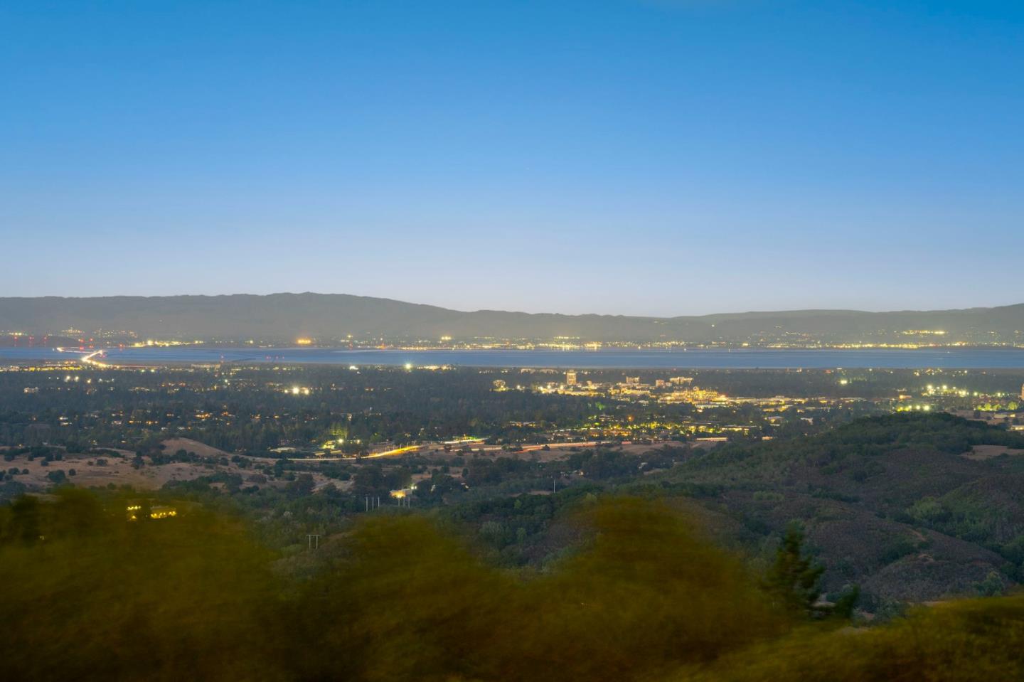 Detail Gallery Image 14 of 45 For 168 Sunrise Dr, Woodside,  CA 94062 - 2 Beds | 2 Baths