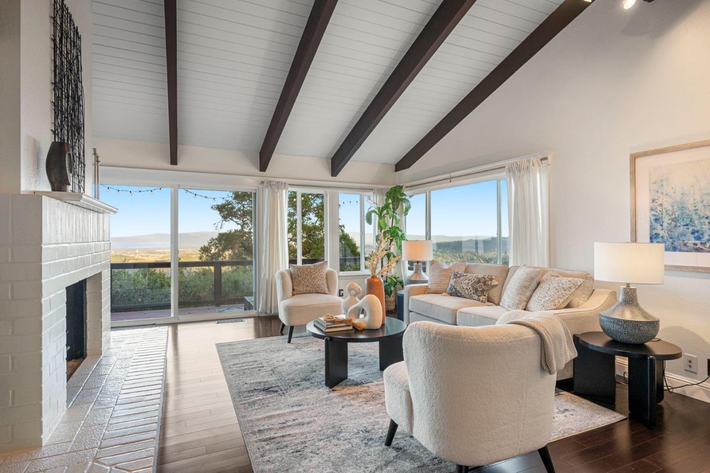 Detail Gallery Image 3 of 45 For 168 Sunrise Dr, Woodside,  CA 94062 - 2 Beds | 2 Baths