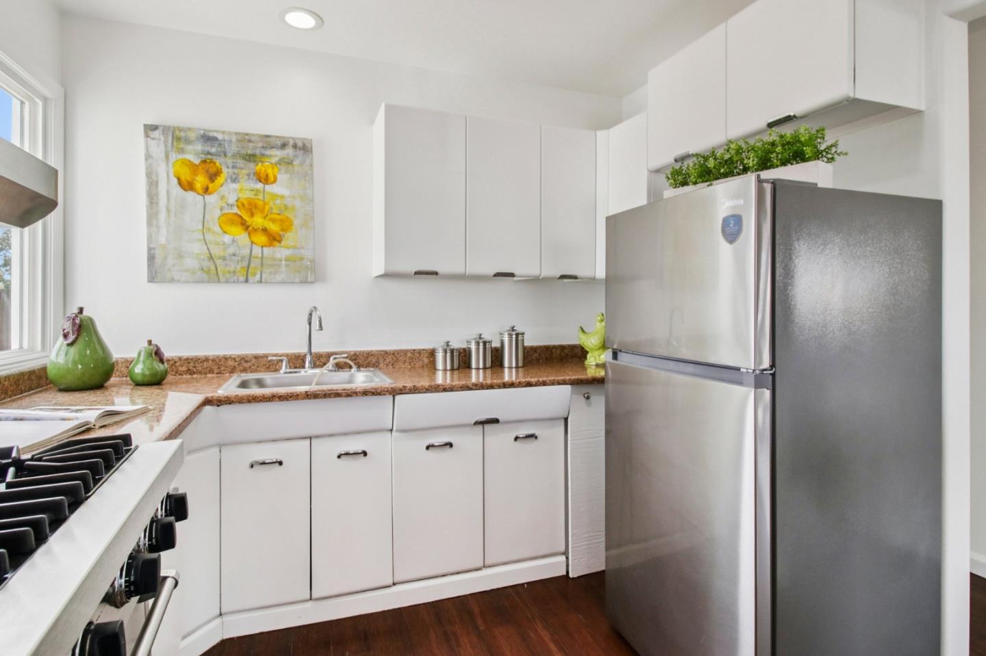 Detail Gallery Image 10 of 27 For 3 Bradford, South San Francisco,  CA 94080 - 3 Beds | 1 Baths