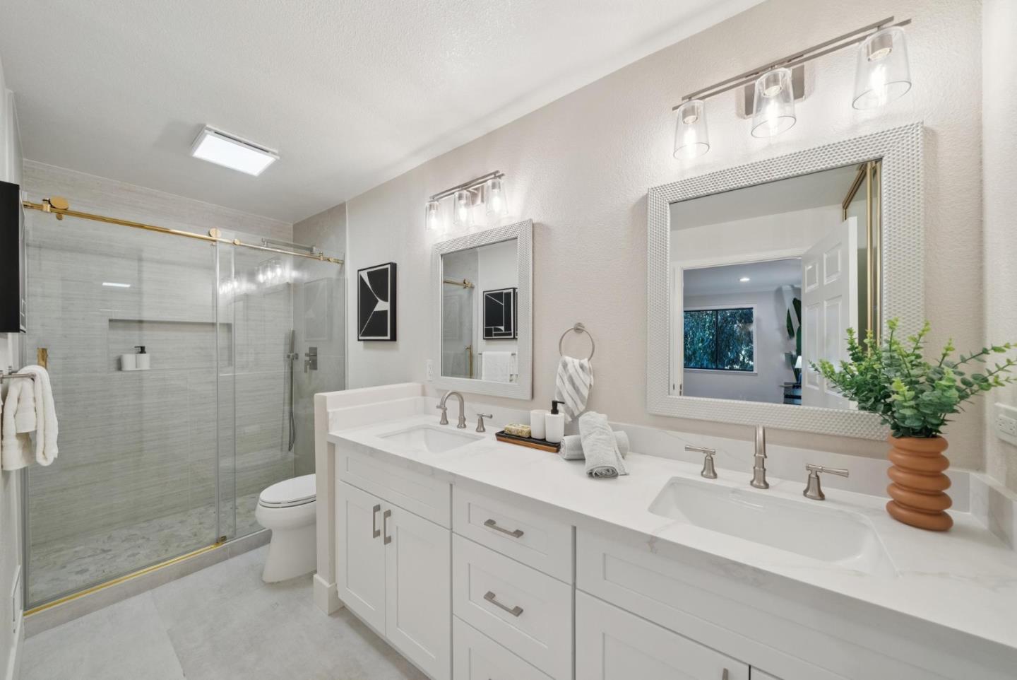 Detail Gallery Image 10 of 19 For 14355 Saratoga Ave a,  Saratoga,  CA 95070 - 3 Beds | 2 Baths