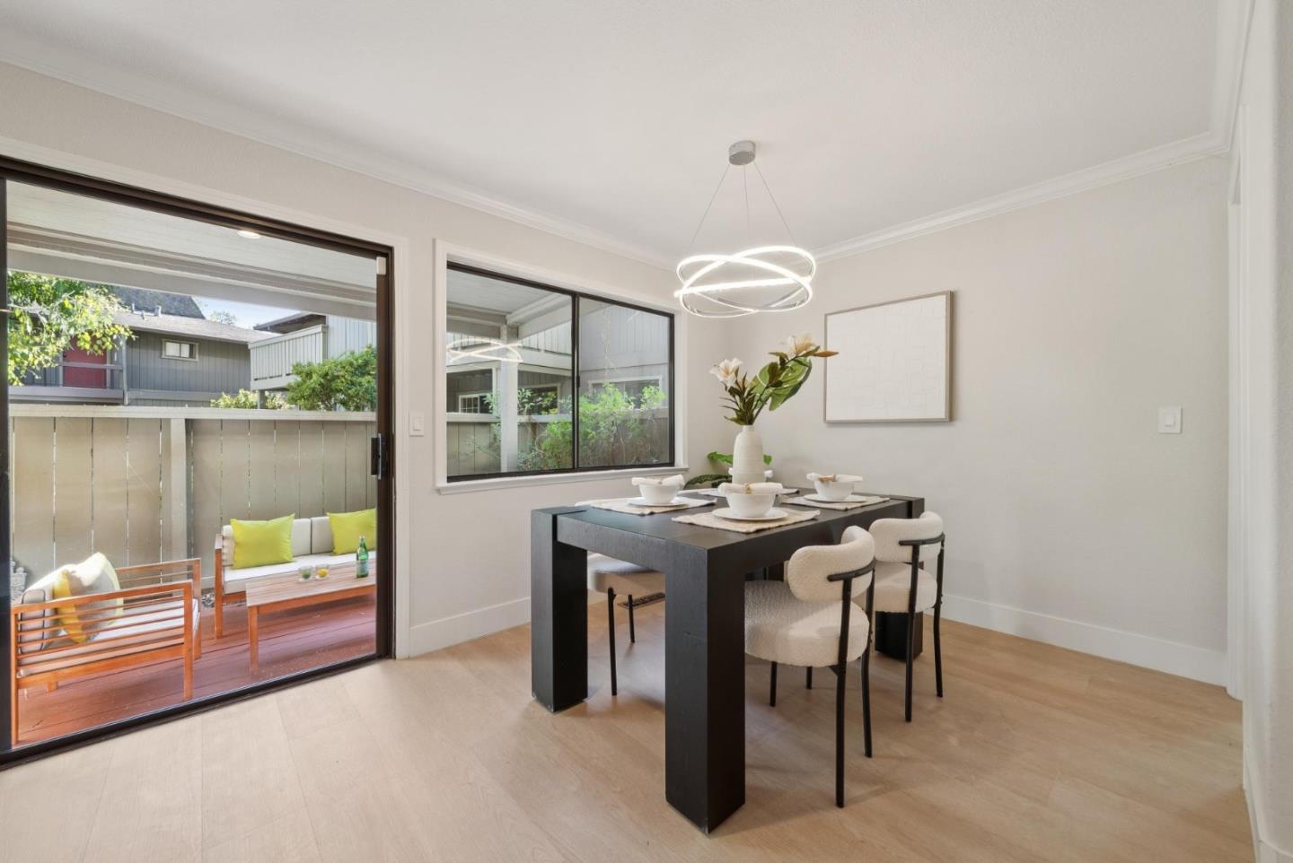 Detail Gallery Image 5 of 19 For 14355 Saratoga Ave a,  Saratoga,  CA 95070 - 3 Beds | 2 Baths