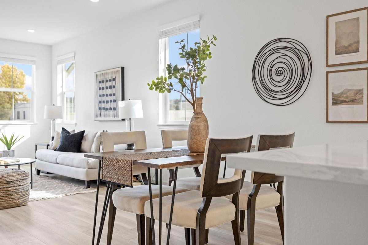 Detail Gallery Image 19 of 35 For 3775 Castro Valley Blvd, Castro Valley,  CA 94546 - 3 Beds | 2/1 Baths