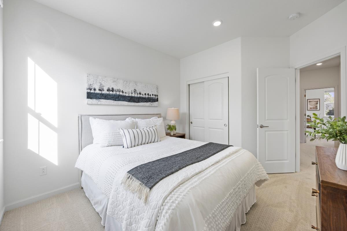 Detail Gallery Image 24 of 35 For 3775 Castro Valley Blvd, Castro Valley,  CA 94546 - 3 Beds | 2/1 Baths