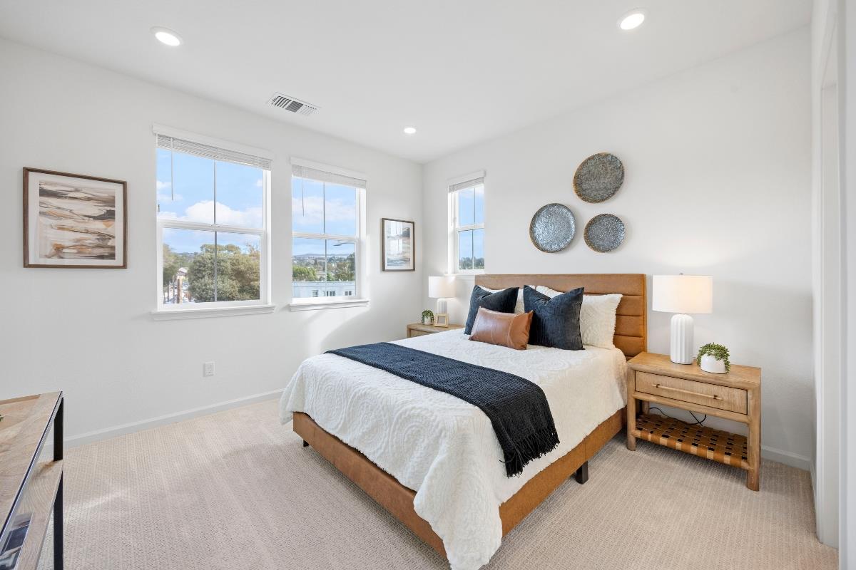 Detail Gallery Image 30 of 35 For 3775 Castro Valley Blvd, Castro Valley,  CA 94546 - 3 Beds | 2/1 Baths