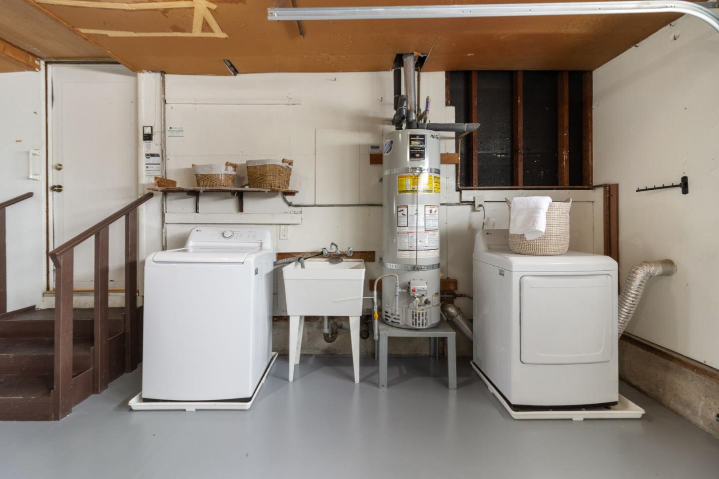 Detail Gallery Image 35 of 58 For 1418 Hancock Ave, San Mateo,  CA 94403 - 4 Beds | 2 Baths