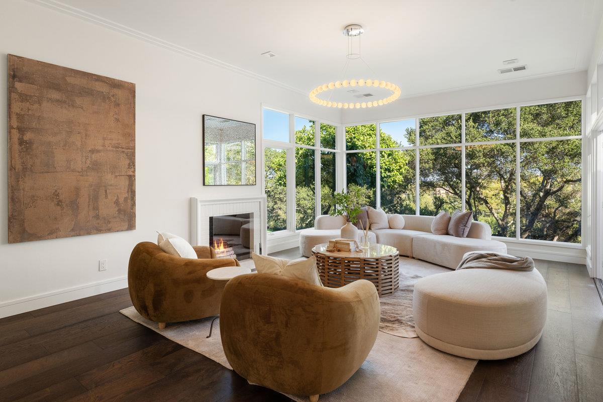 Detail Gallery Image 11 of 36 For 745 Endfield Way, Hillsborough,  CA 94010 - 4 Beds | 3 Baths