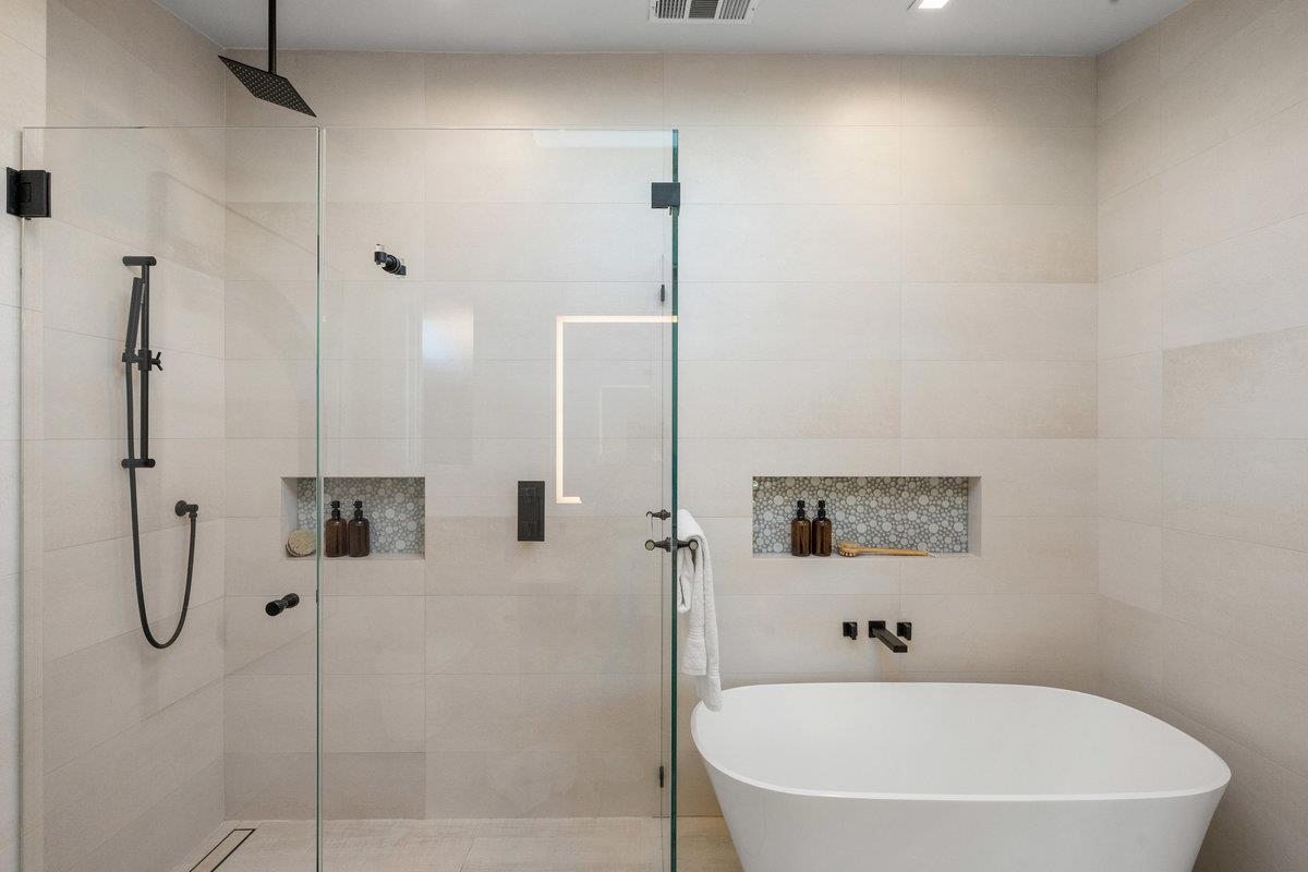 Detail Gallery Image 16 of 36 For 745 Endfield Way, Hillsborough,  CA 94010 - 4 Beds | 3 Baths