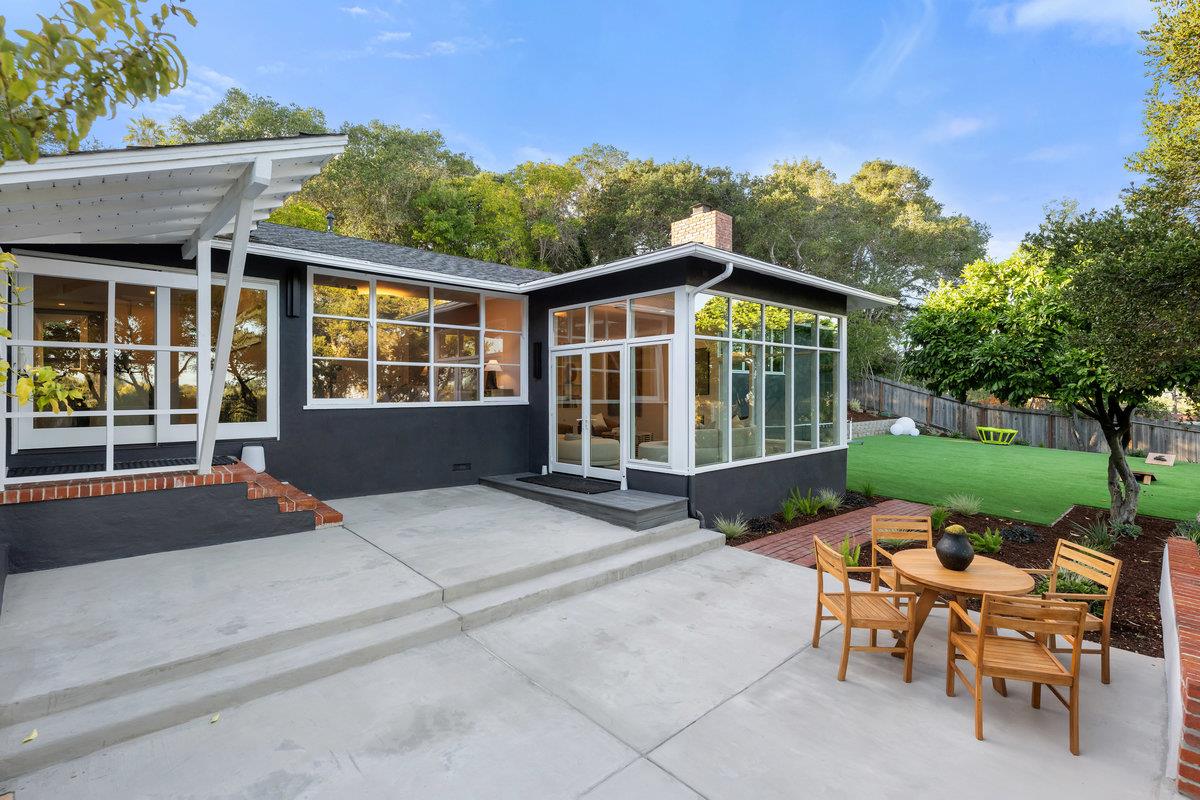 Detail Gallery Image 28 of 36 For 745 Endfield Way, Hillsborough,  CA 94010 - 4 Beds | 3 Baths