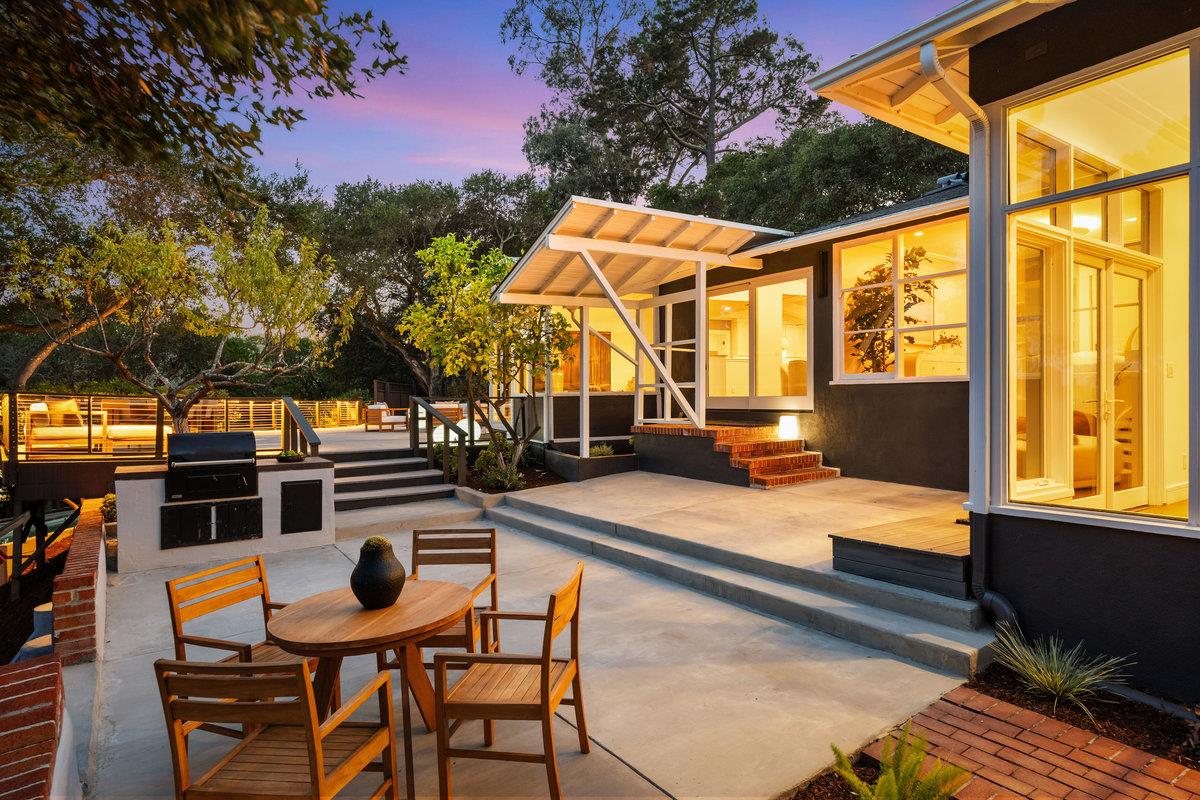 Detail Gallery Image 34 of 36 For 745 Endfield Way, Hillsborough,  CA 94010 - 4 Beds | 3 Baths