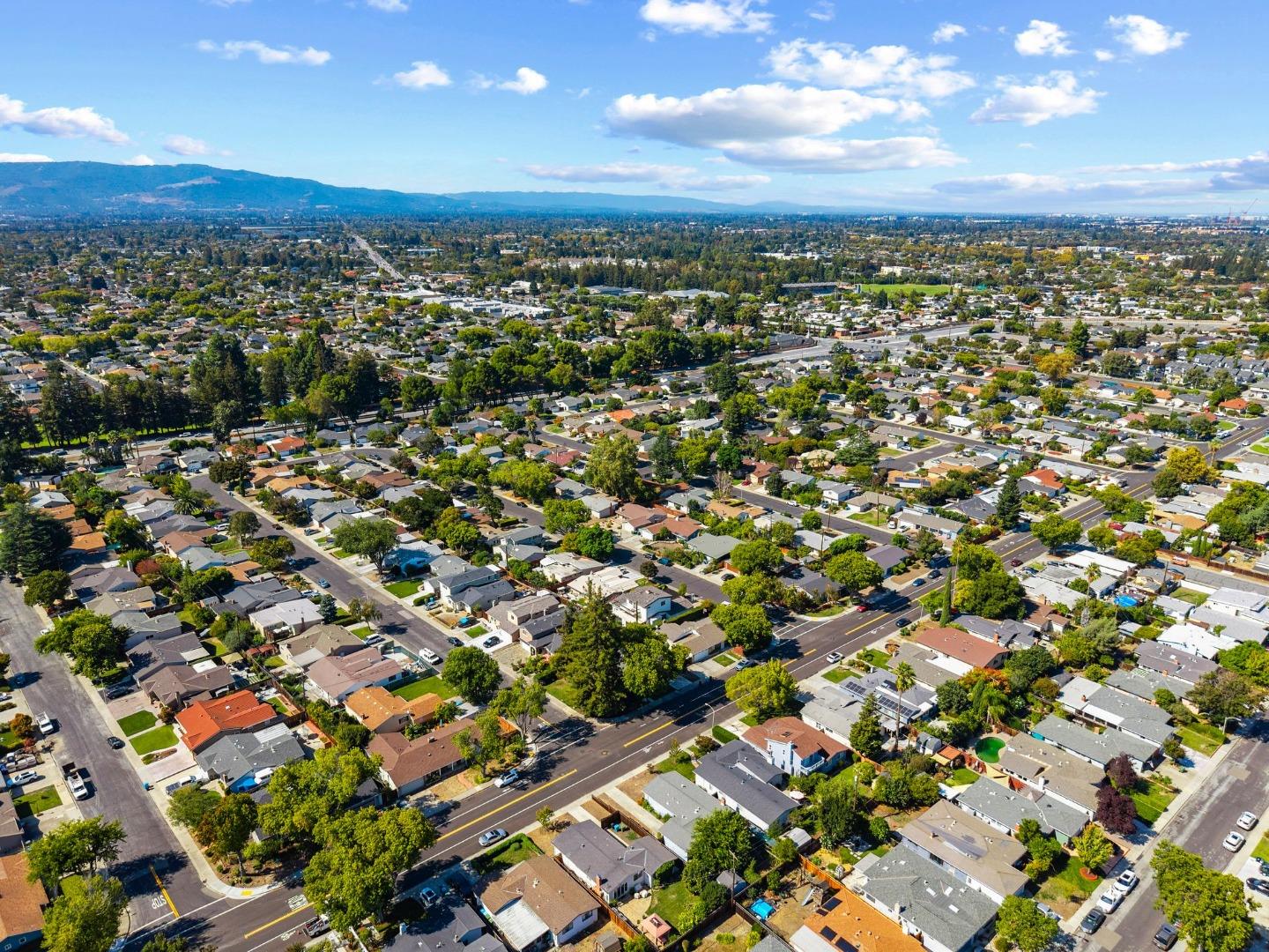 Detail Gallery Image 14 of 53 For 2416 Johnson Pl, Santa Clara,  CA 95050 - 5 Beds | 3 Baths
