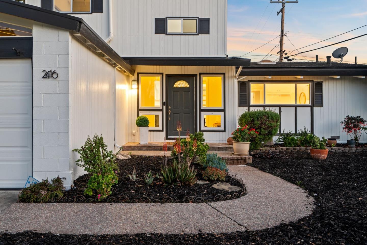 Detail Gallery Image 3 of 53 For 2416 Johnson Pl, Santa Clara,  CA 95050 - 5 Beds | 3 Baths