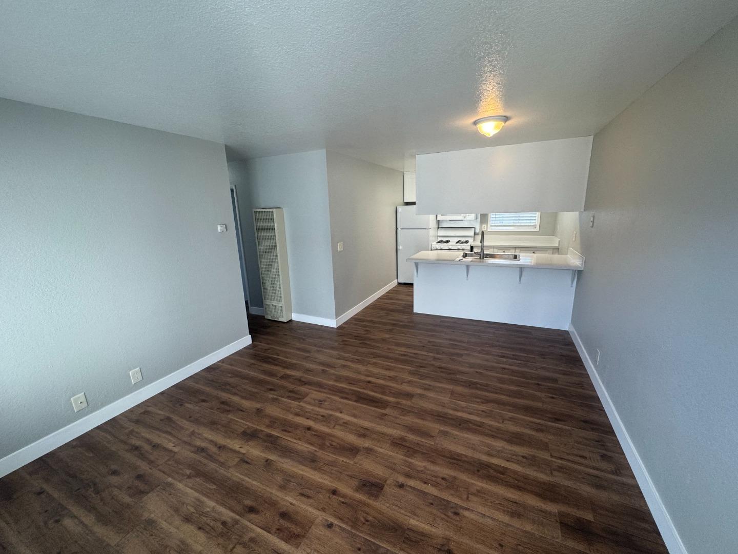 Detail Gallery Image 19 of 23 For 1051 Rider Ave #F,  Salinas,  CA 93905 - 3 Beds | 1 Baths