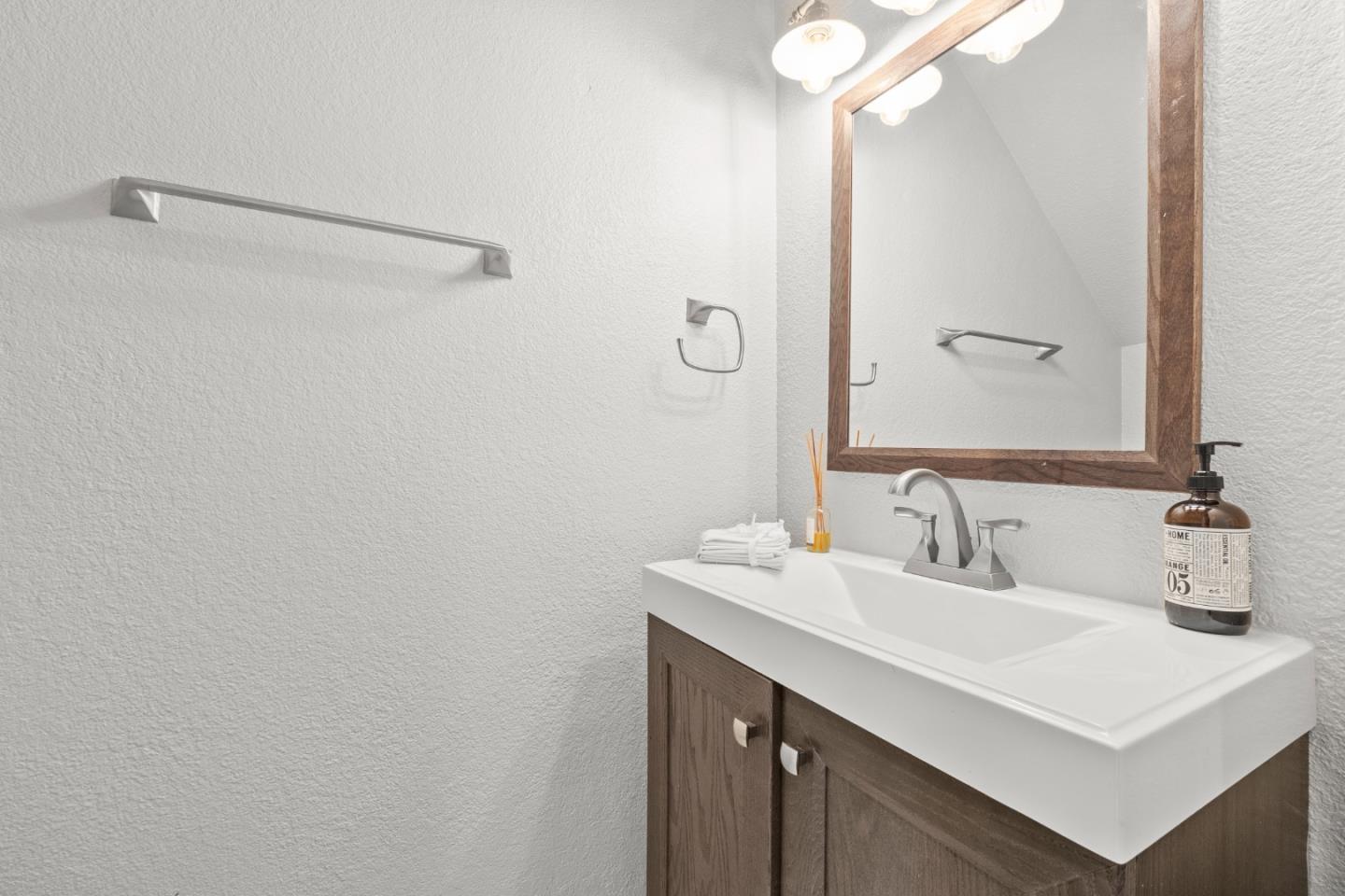 Detail Gallery Image 11 of 26 For 3828 Keneland Way, Pleasanton,  CA 94588 - 4 Beds | 2/1 Baths